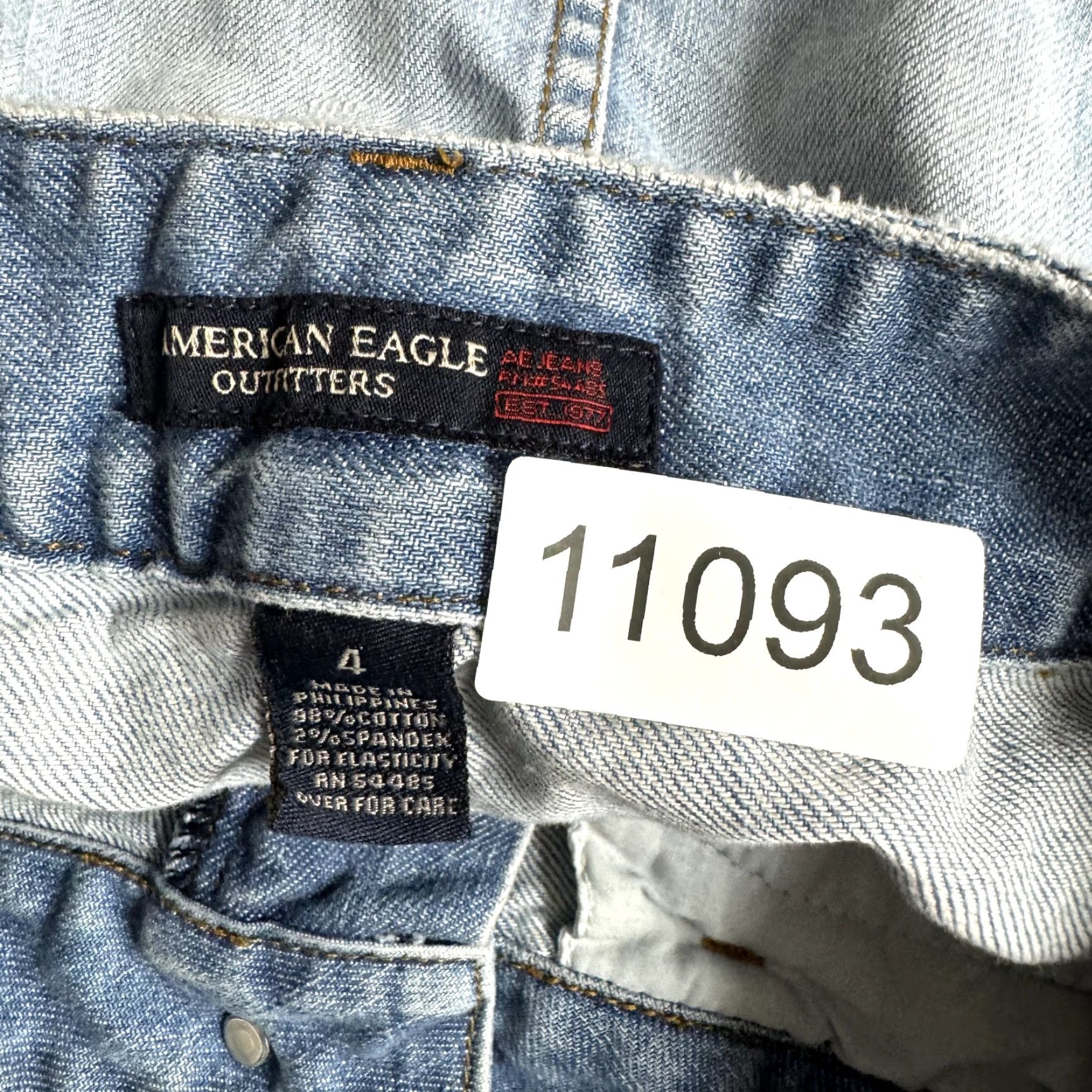 American Eagle Outfitters Y2K Vintage Demin Mini Skirt 6 27 Medium Low Rise Jean Fairy Cyber Grunge Womens Jeans Skirt Size 32" / US 10 / IT 46 - 8 Thumbnail