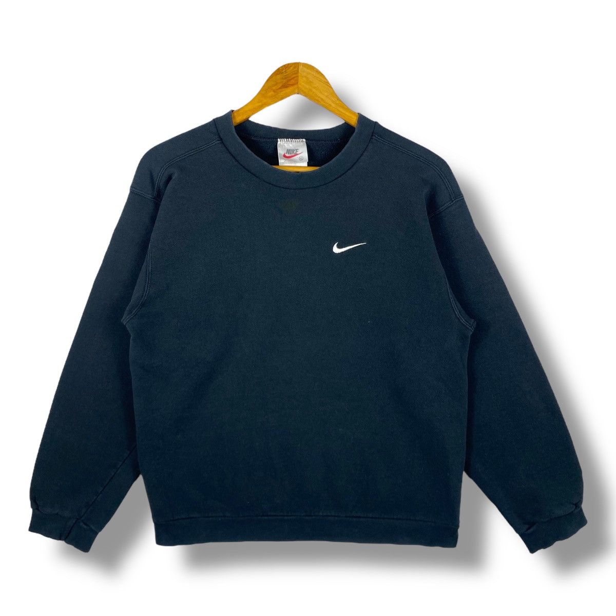 Nike × Vintage Vintage 90's NIKE Small Embroidery Swoosh Crewneck Size US XL / EU 56 / 4 - 1 Thumbnail