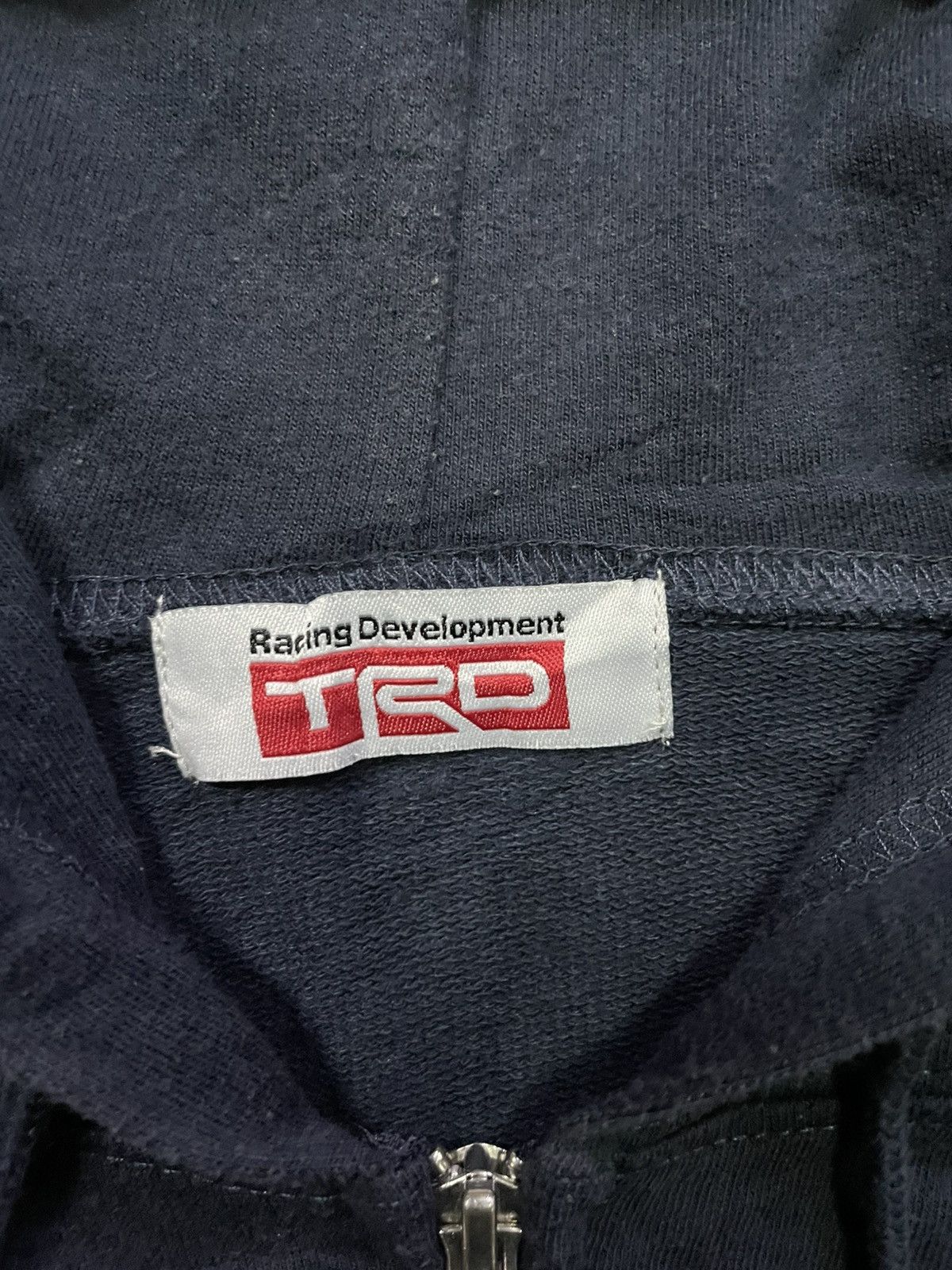 Vintage Vintage toyota racing development zip up hoodie Size US L / EU 52-54 / 3 - 3 Thumbnail
