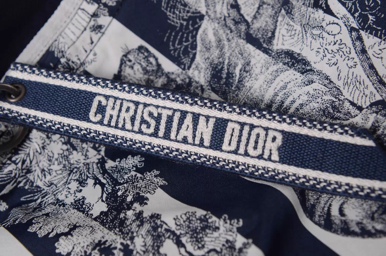 Dior Dior Women's Casual Short Size 24" / US 00 / IT 34 - 4 Thumbnail