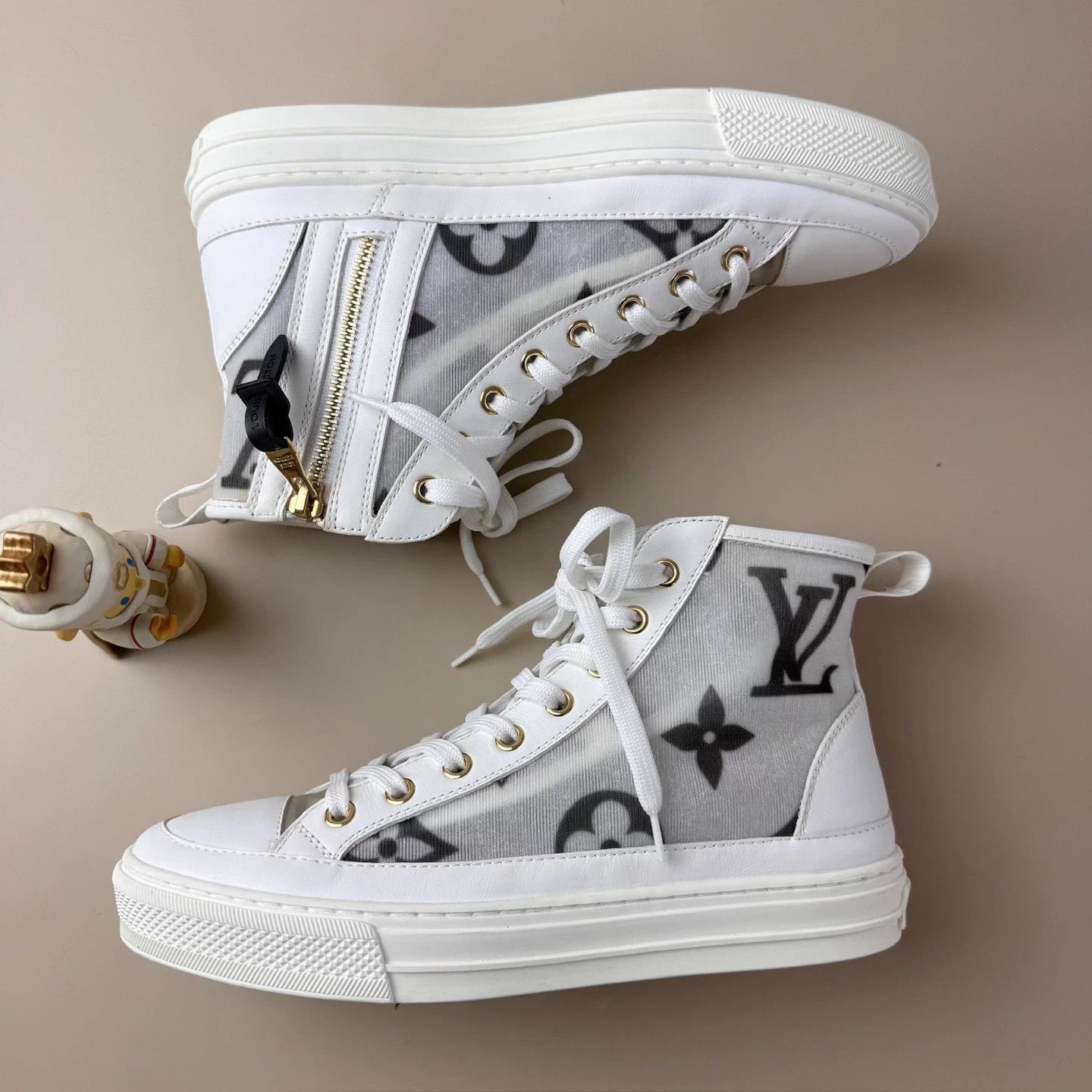 Louis Vuitton LV Black & White Monogram Zipper Sneakers EUR 36.5 Size US 5.5 / IT 35.5 - 5 Thumbnail
