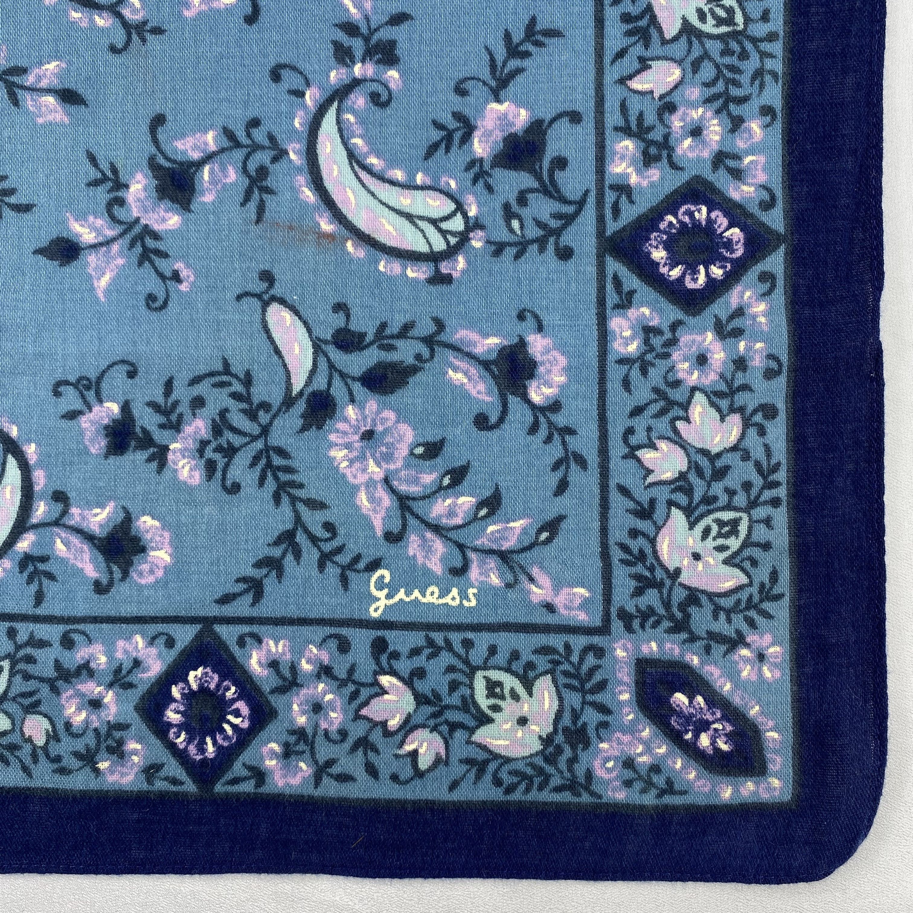 Guess Guess Paisley Handkerchief / Bandana / Neckerchief C881 Size ONE SIZE - 5 Thumbnail