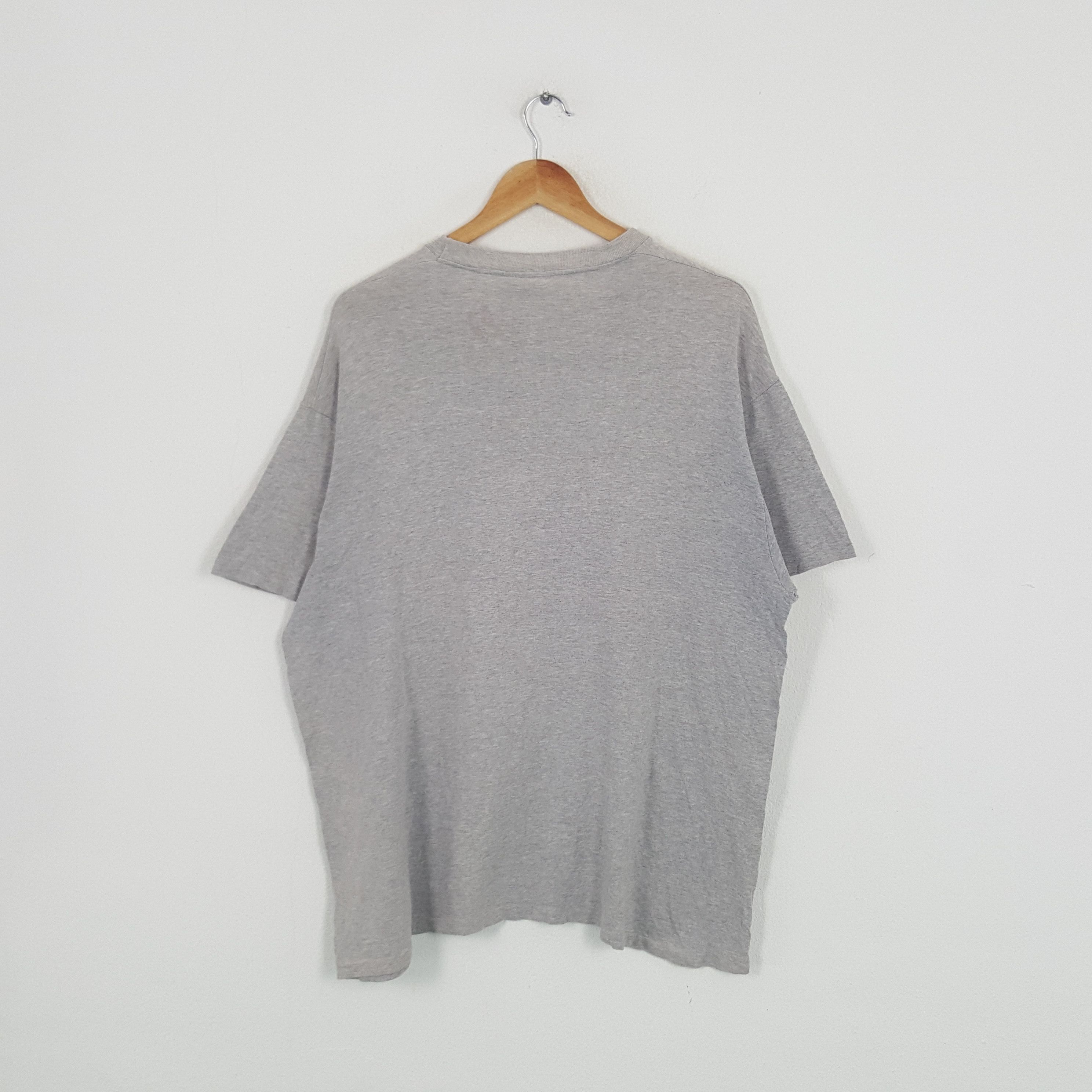 DKNY × Vintage Vintage DKNY American Brand Spellout Tshirt Size US XL / EU 56 / 4 - 2 Thumbnail