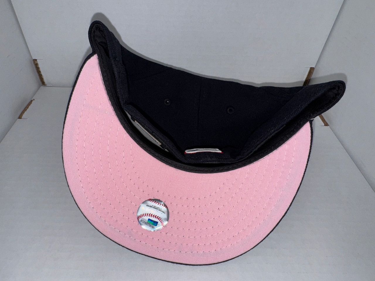 New Era NY Yankees Fitted, Navy (Size 7 1/2) Size ONE SIZE - 4 Thumbnail
