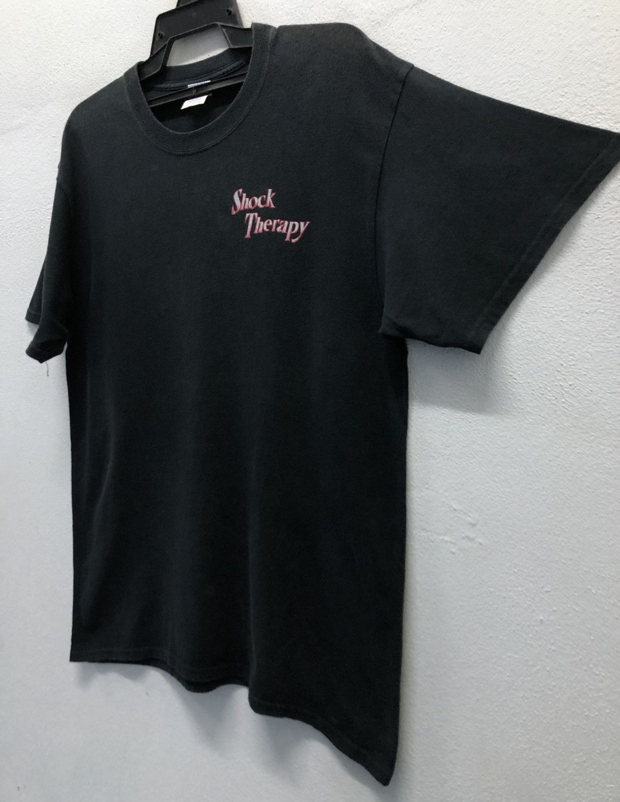 Vintage Vintage Port & Company Shock Therapy T-Shirt Size US L / EU 52-54 / 3 - 6 Thumbnail