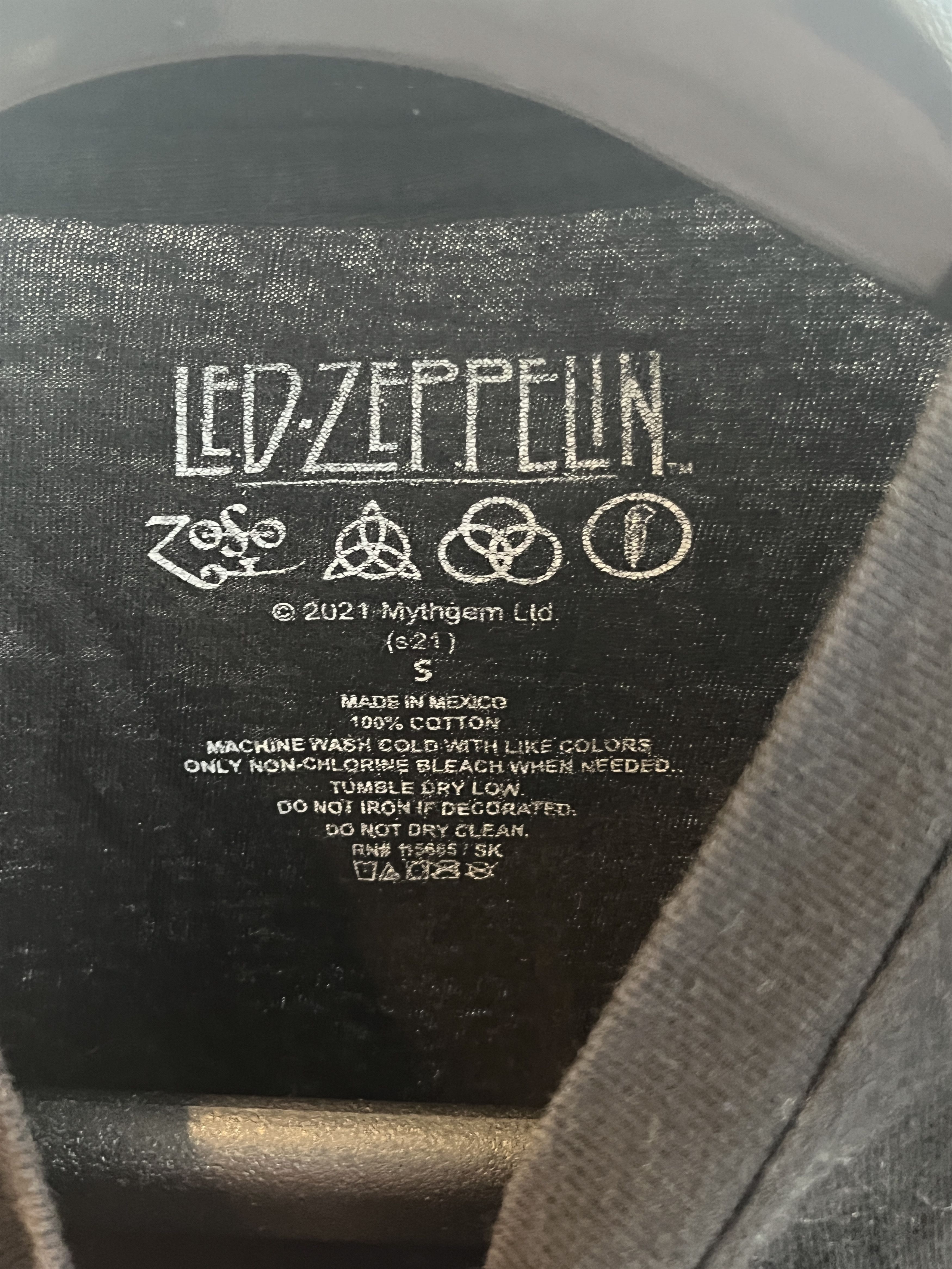Led Zeppelin Led Zeppelin USA 1977 Tour Graphic Tee Black Cotton T-Shirt Size S / US 4 / IT 40 - 2 Thumbnail