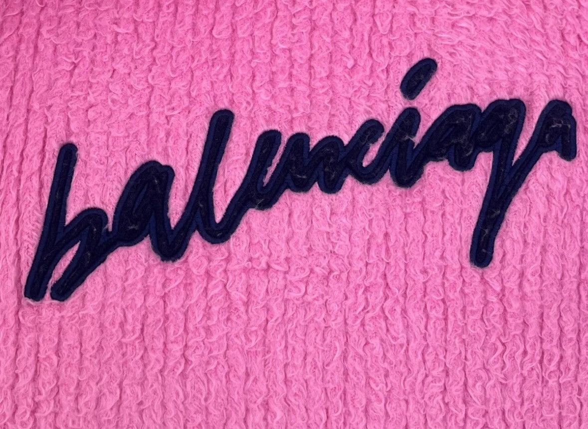 Balenciaga Balenciaga big sweater with pink sweater 2412-Nextarrow Size US XS / EU 42 / 0 - 5 Thumbnail