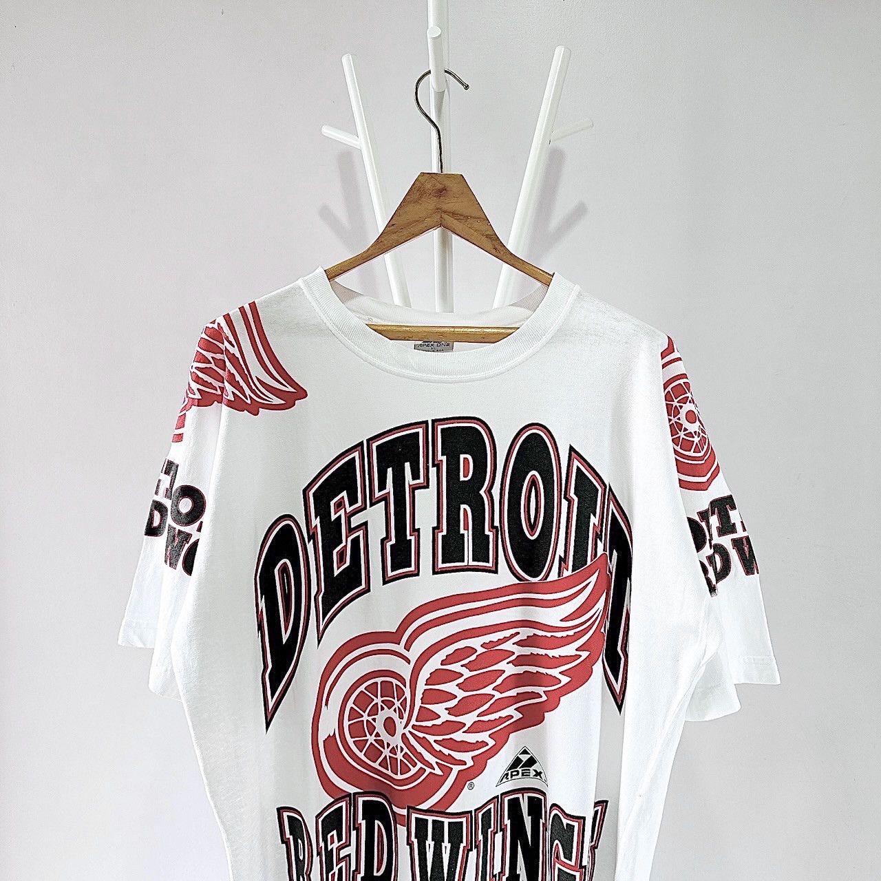 Apex One × Vintage 90s Detroit Red Wings NHL t-shirt/ XL Size US XL / EU 56 / 4 - 3 Thumbnail