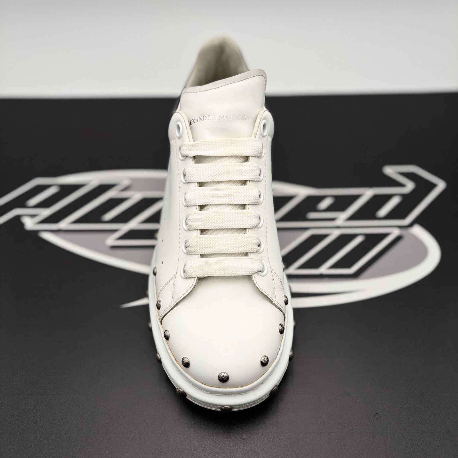 Alexander McQueen Alexander McQueen Oversized Studded ' White Black ' | GREAT! Size US 8 / EU 41 - 5 Thumbnail