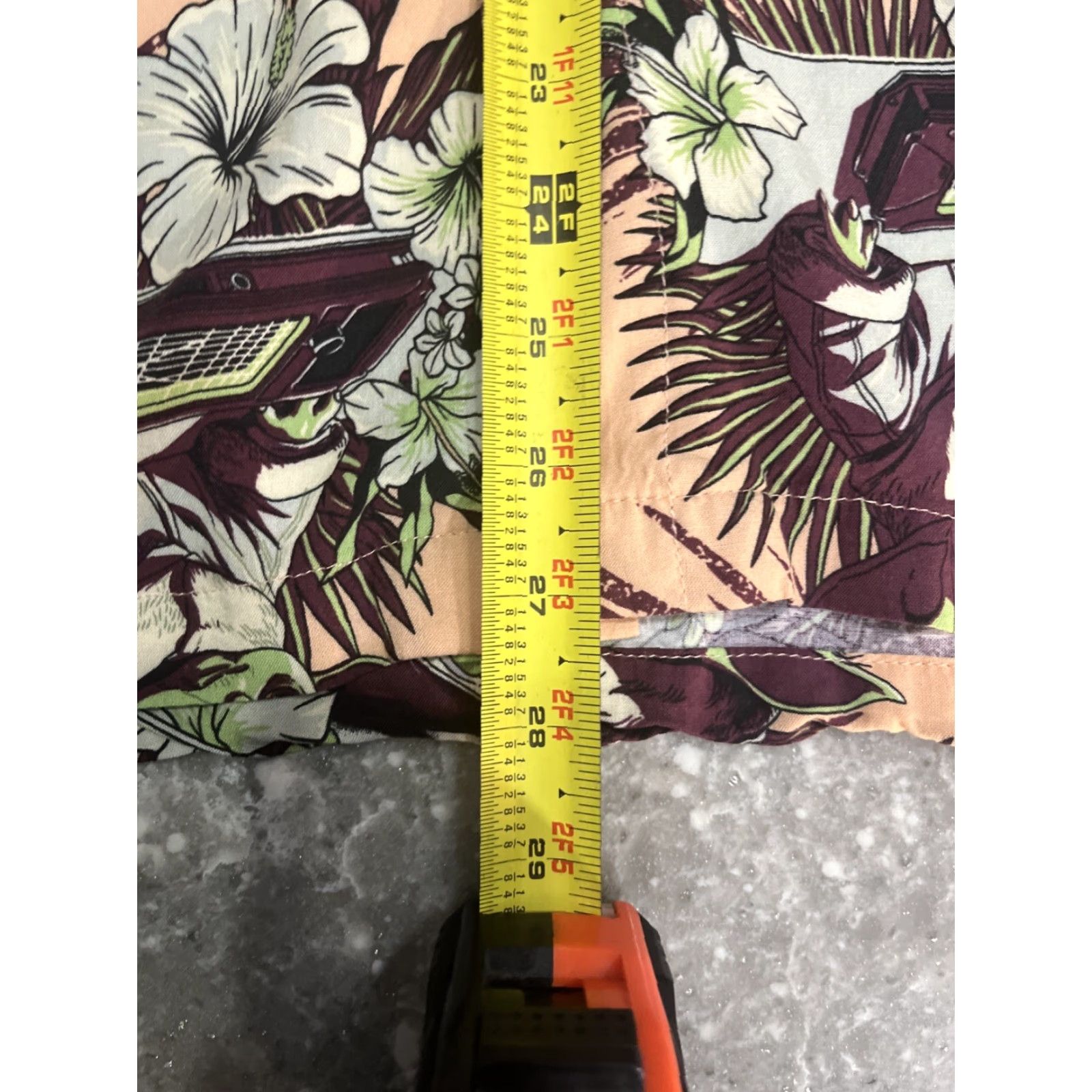 Star Wars Star Wars Grogu Hawaiian Shirt Mens M Peach 100% Rayon Short Sleeve Button-Up Floral All Seasons Lightweight Pockets Size US M / EU 48-50 / 2 - 4 Thumbnail