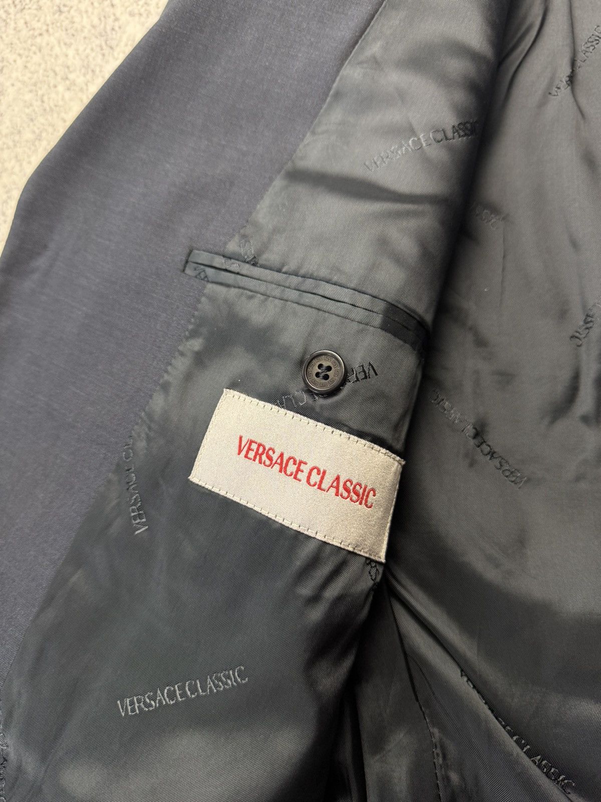 Vintage Vintage Versace Classic Black Blazer Luxury Y2K Size 48R - 15 Thumbnail