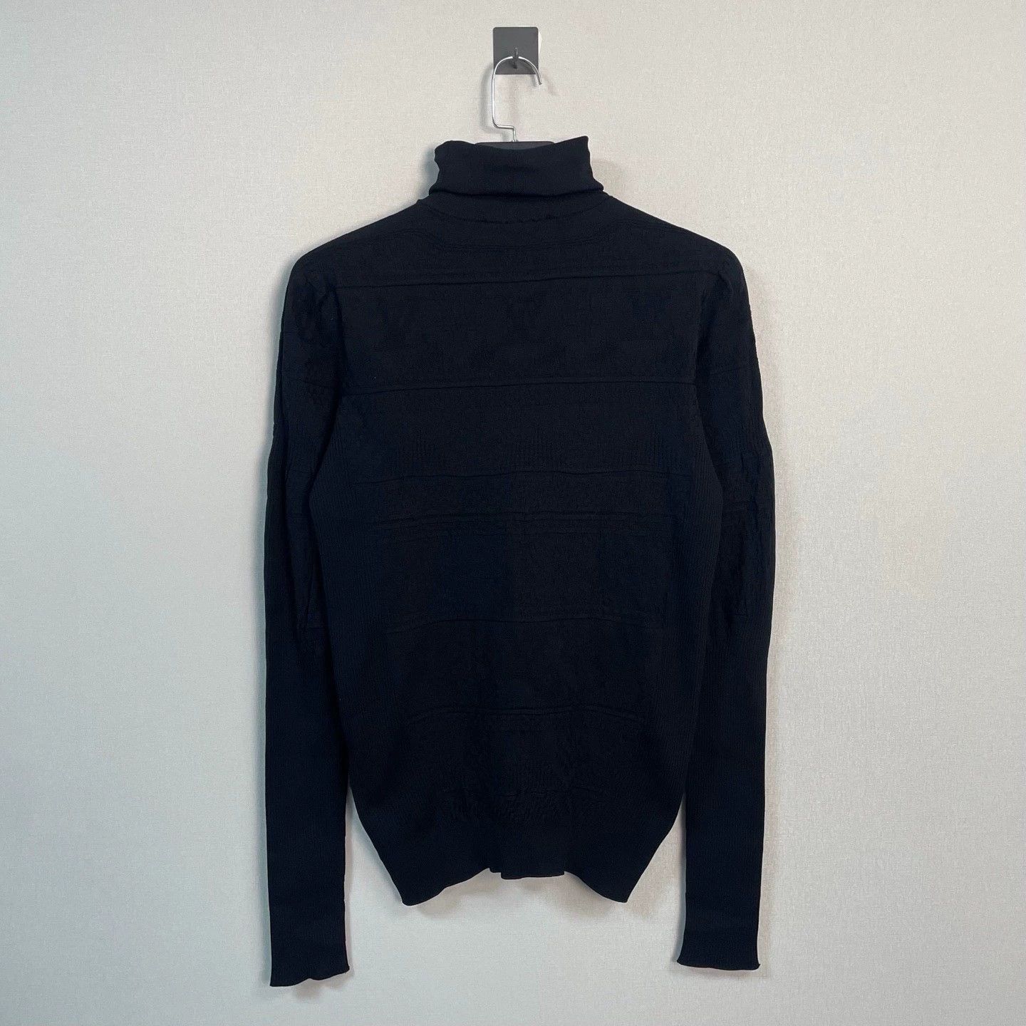 Louis Vuitton louis vuitton black high-neck knit pullover Size US M / EU 48-50 / 2 - 2 Thumbnail