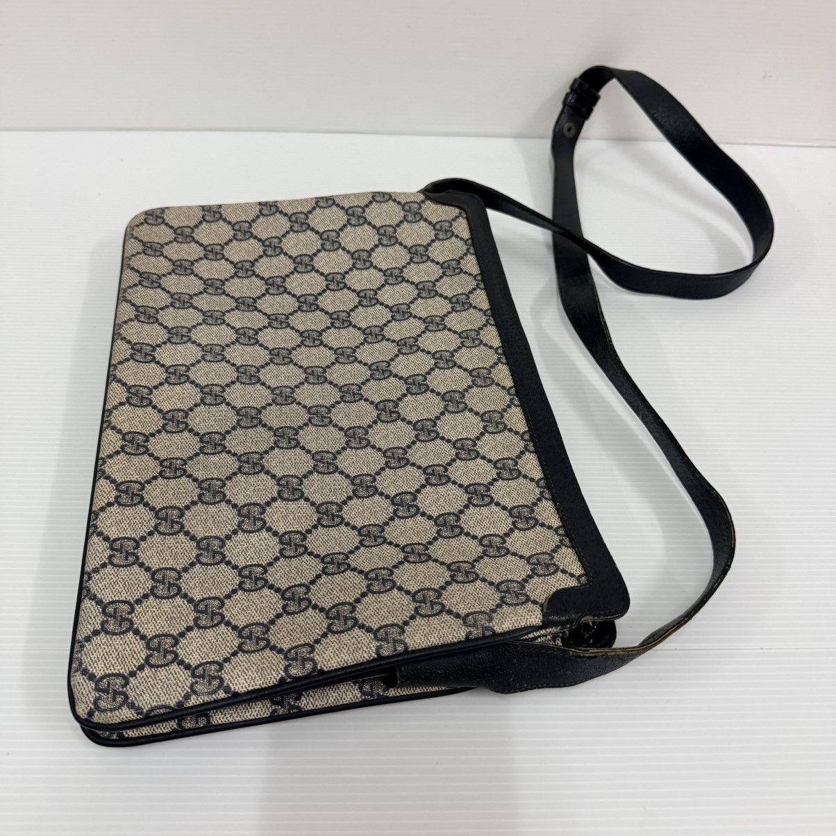 Gucci Gucci Monogram Vintage Shoulder Bag Size ONE SIZE - 7 Thumbnail