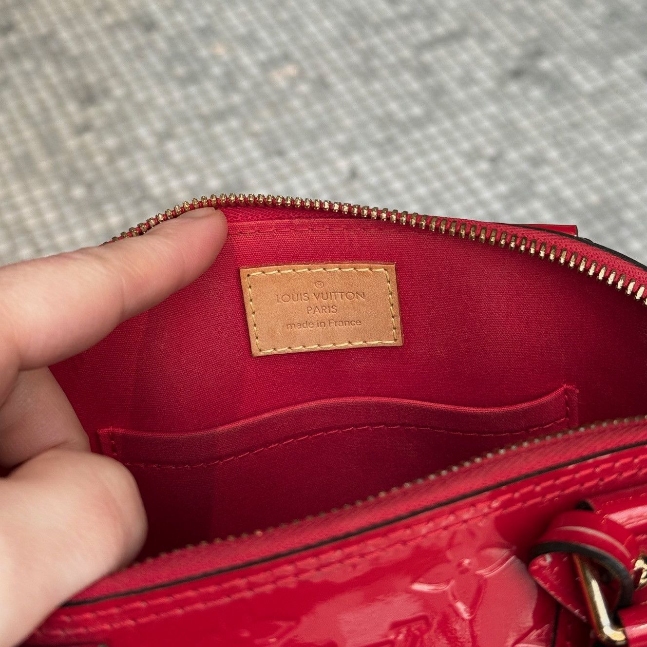 Louis Vuitton Louis Vuitton 2015 Red Monogramme Vernis Alma BB Bag Size ONE SIZE - 8 Thumbnail