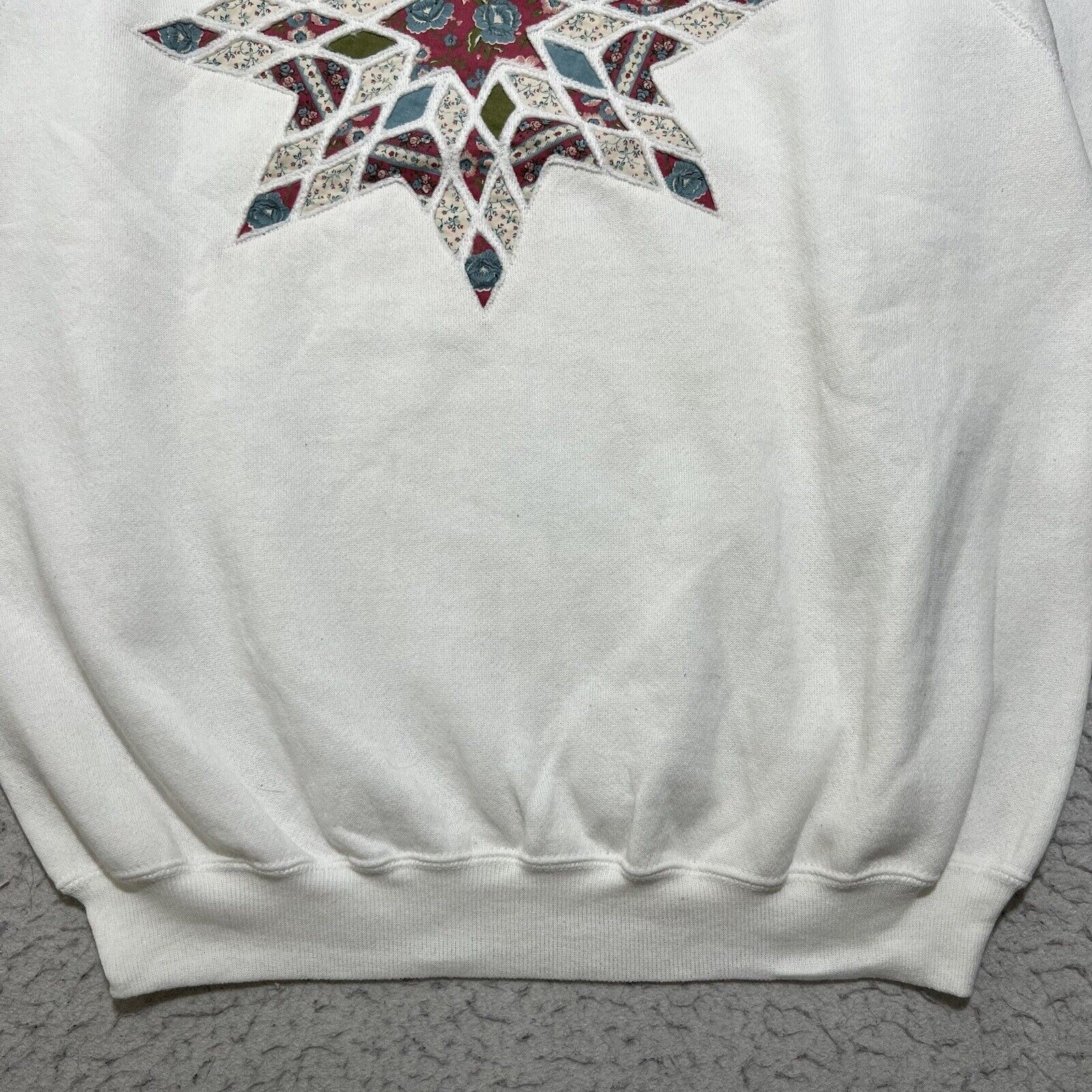 Hanes Vintage Hanes Crewneck Sweatshirt Snowflake Embroidery USA Size XL / US 12-14 / IT 48-50 - 7 Thumbnail