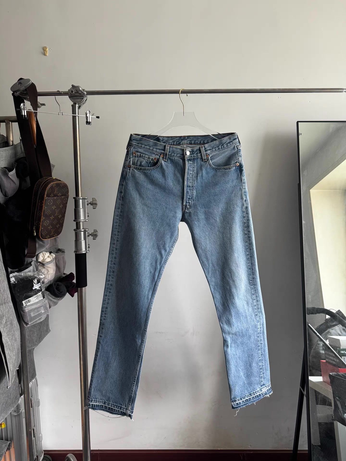 Levi's Vintage Levi's 501。 Q17 Size US 34 / EU 50 - 1 Thumbnail