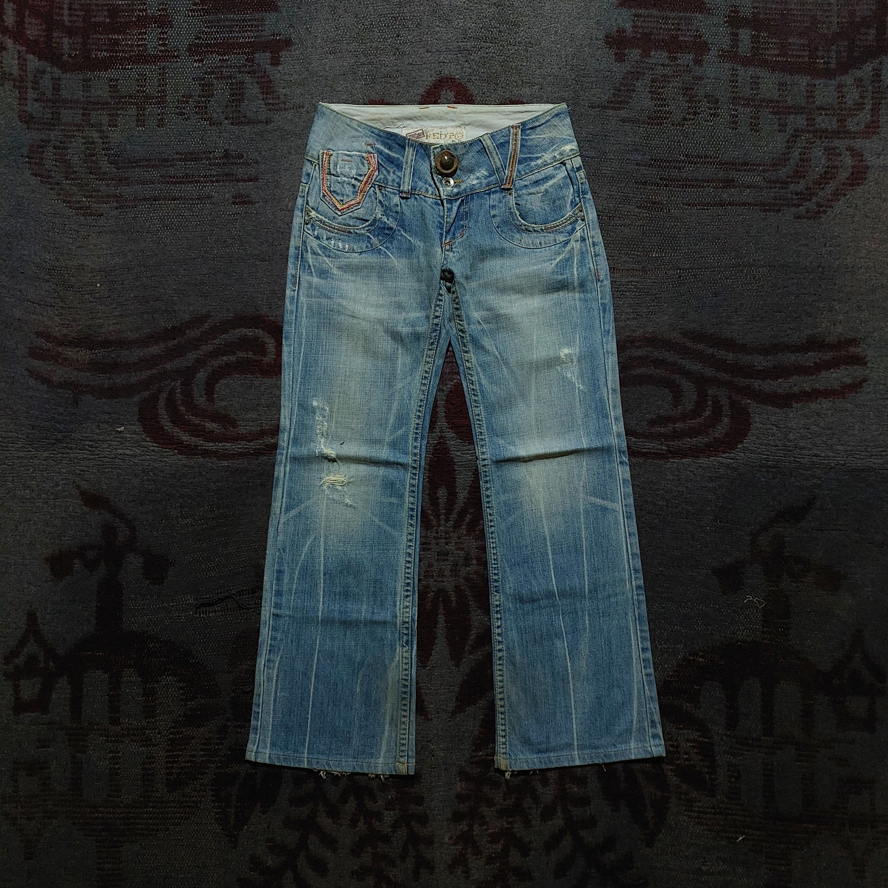 Red pepper japan light blue washed flare denim