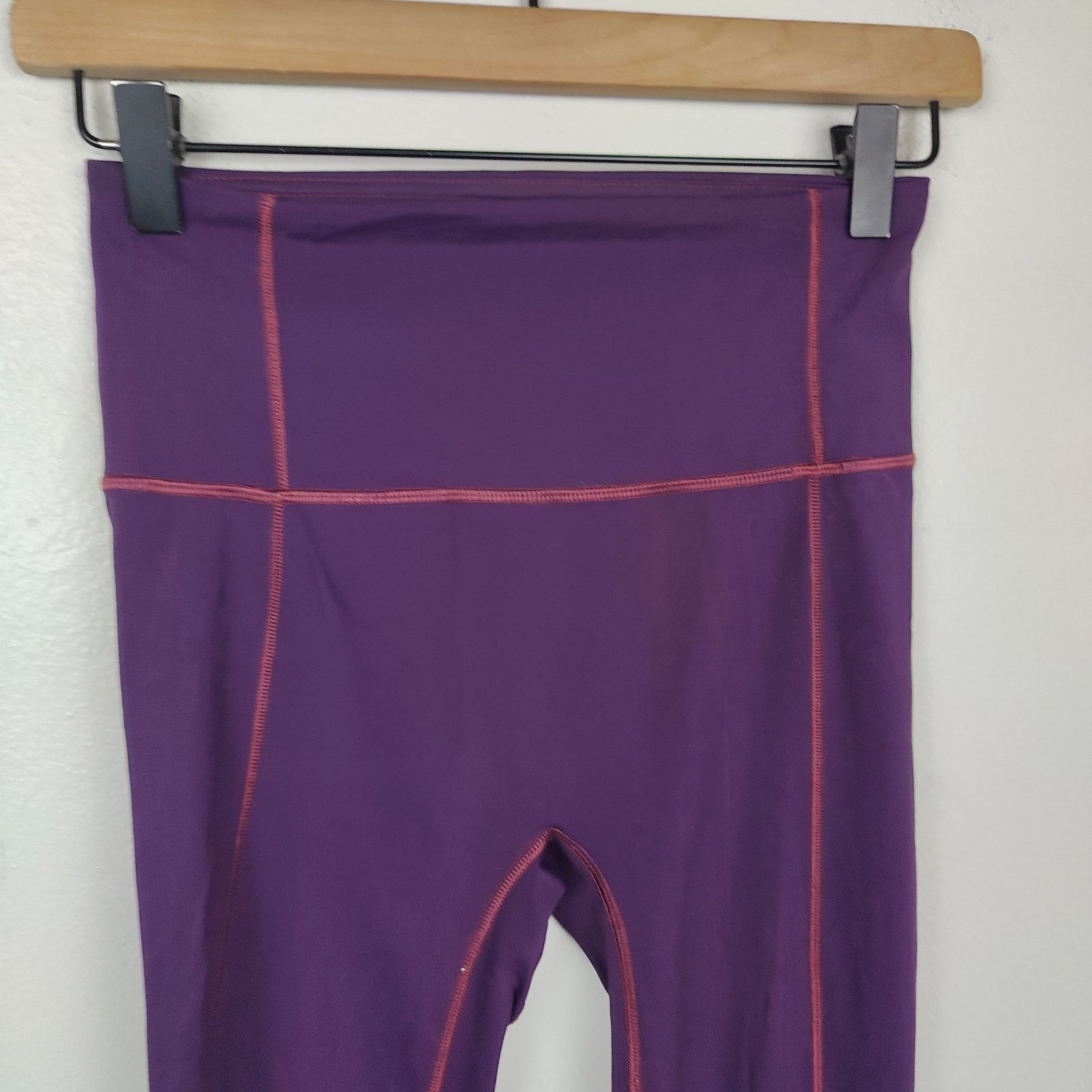Lululemon Lululemon Like Nothing 7/8 Tight Womens 4 Darkest Magenta Size 27" / US 4 / IT 40 - 2 Thumbnail