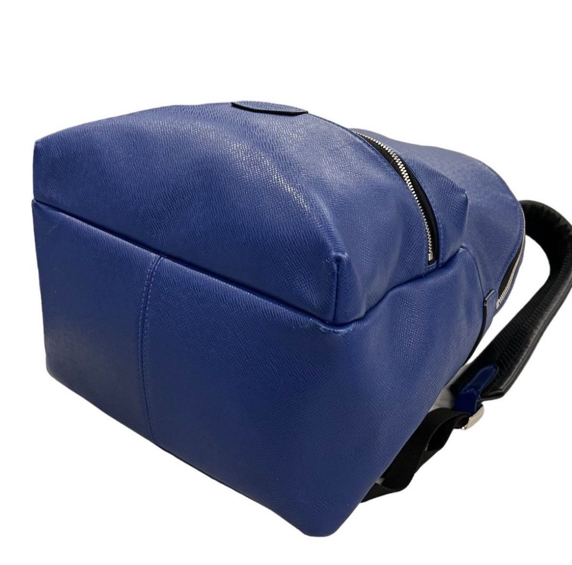Louis Vuitton Louis Vuitton Taiga Leather Discovery Backpack Size ONE SIZE - 9 Thumbnail