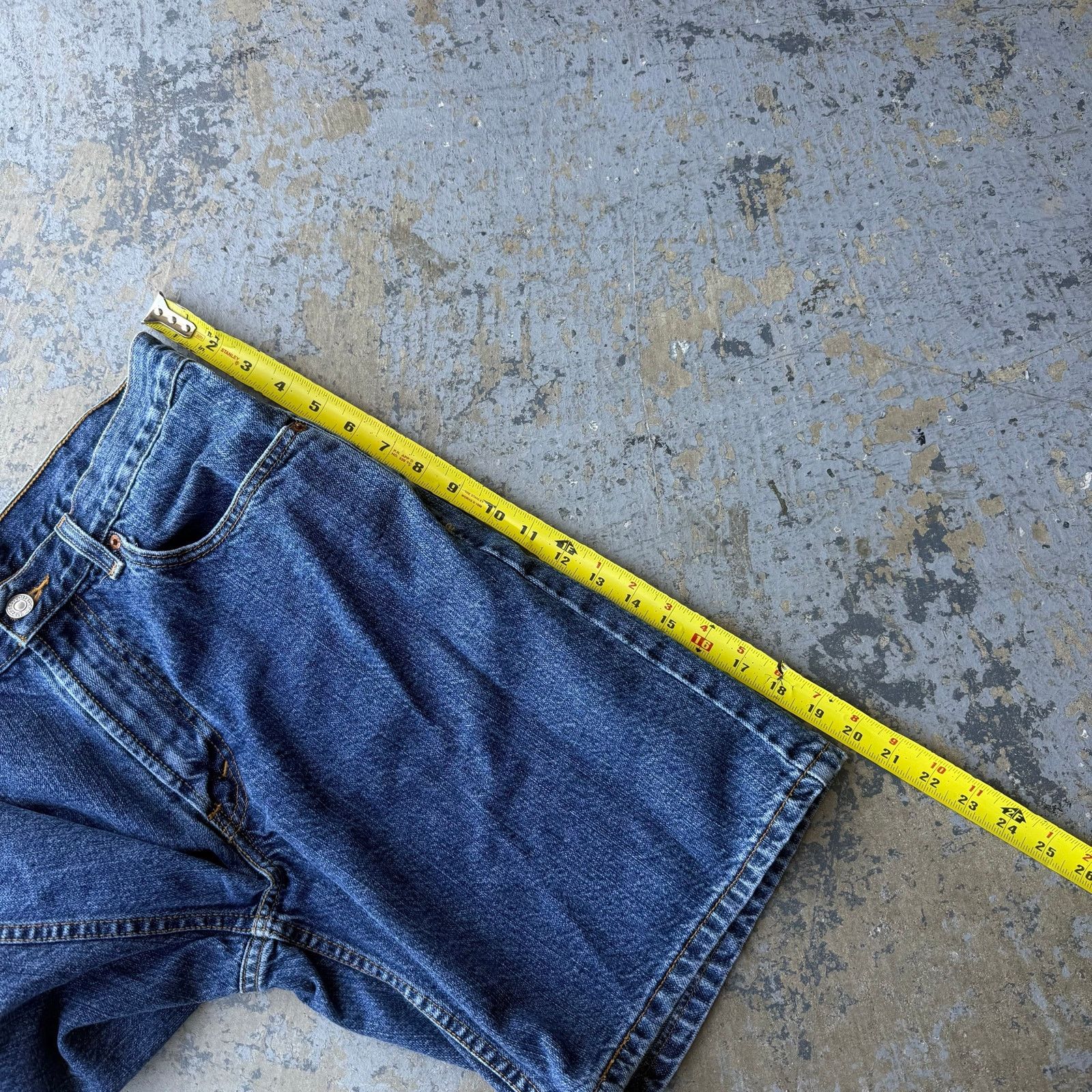 Levi's Vintage Y2K Levi’s 550 Relaxed Fit Jorts Sz 32 Size US 32 / EU 48 - 7 Thumbnail