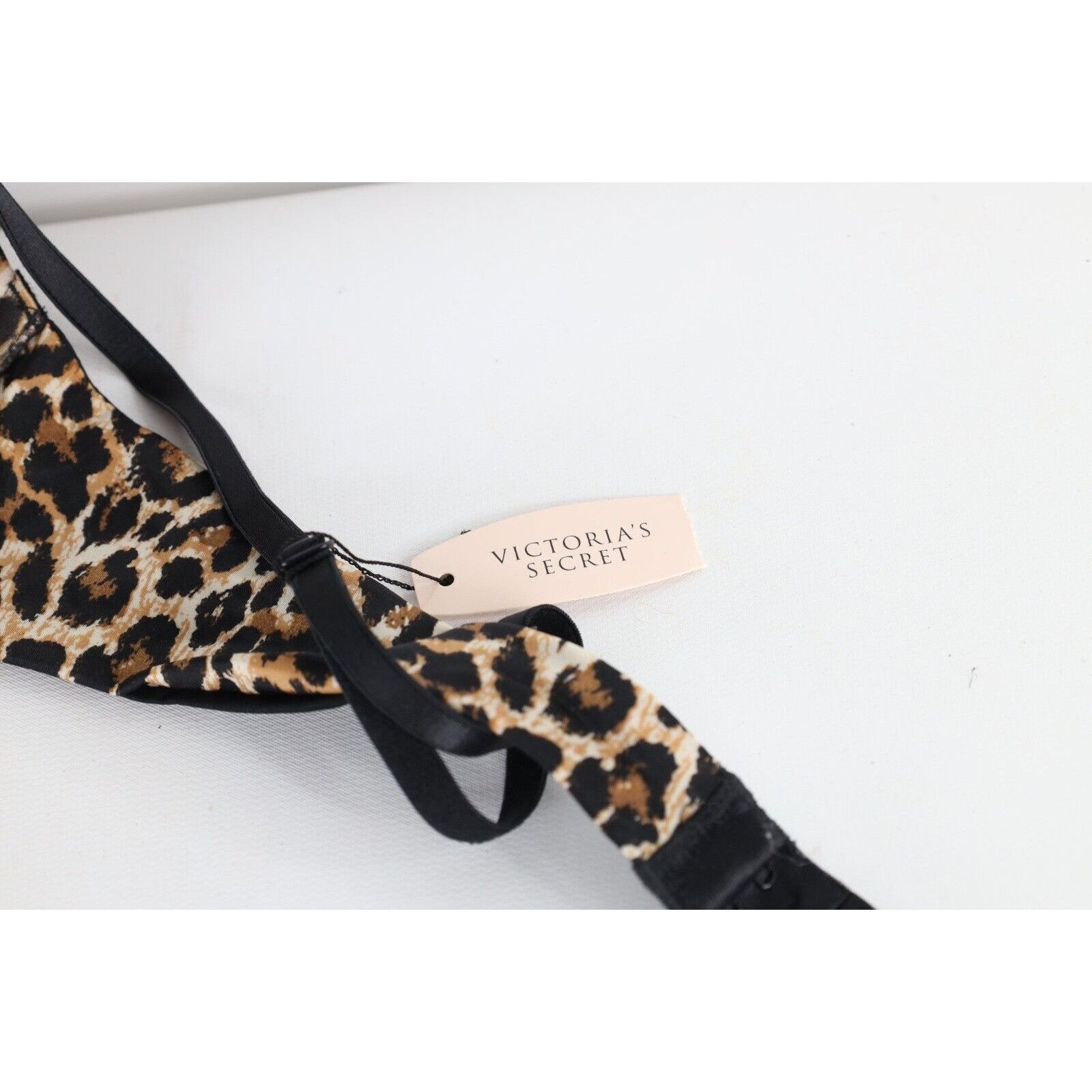 Victoria's Secret New Victorias Secret 34 AA Leopard Print Miraculous Bra Size ONE SIZE - 4 Thumbnail