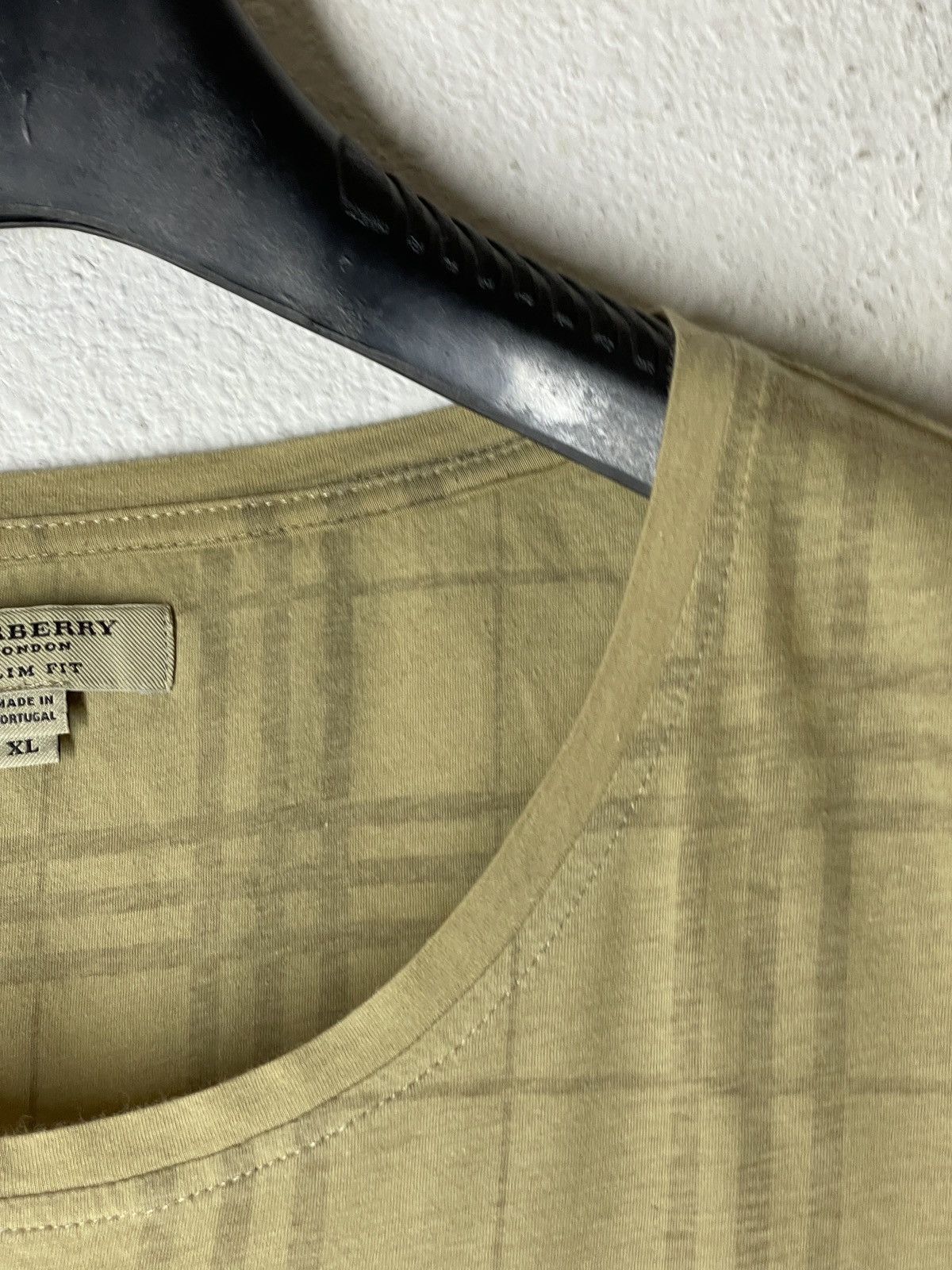 Burberry Vintage Burberry London Nova Check T Shirt Beige Size US XL / EU 56 / 4 - 10 Thumbnail