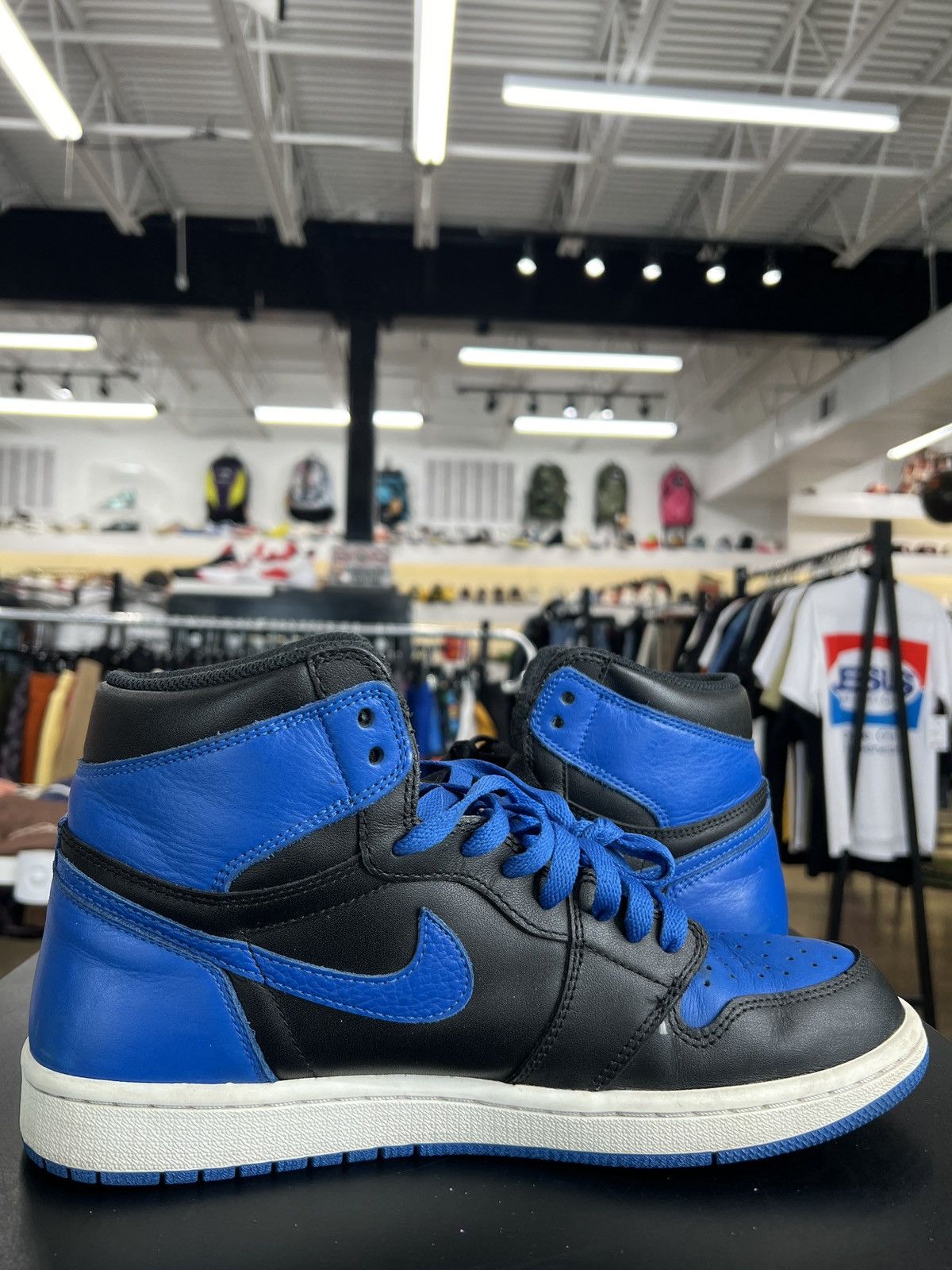 Jordan Brand × Nike Air Jordan 1 Royal Sz. 10 (2017) Size US 10 / EU 43 - 4 Thumbnail