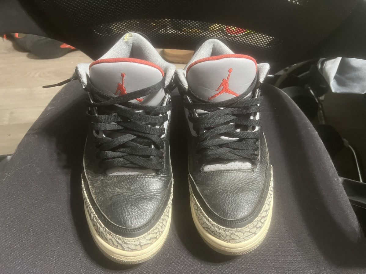 Jordan Brand Jordan 3 black cements 2018 Size US 9.5 / EU 42-43 - 2 Thumbnail