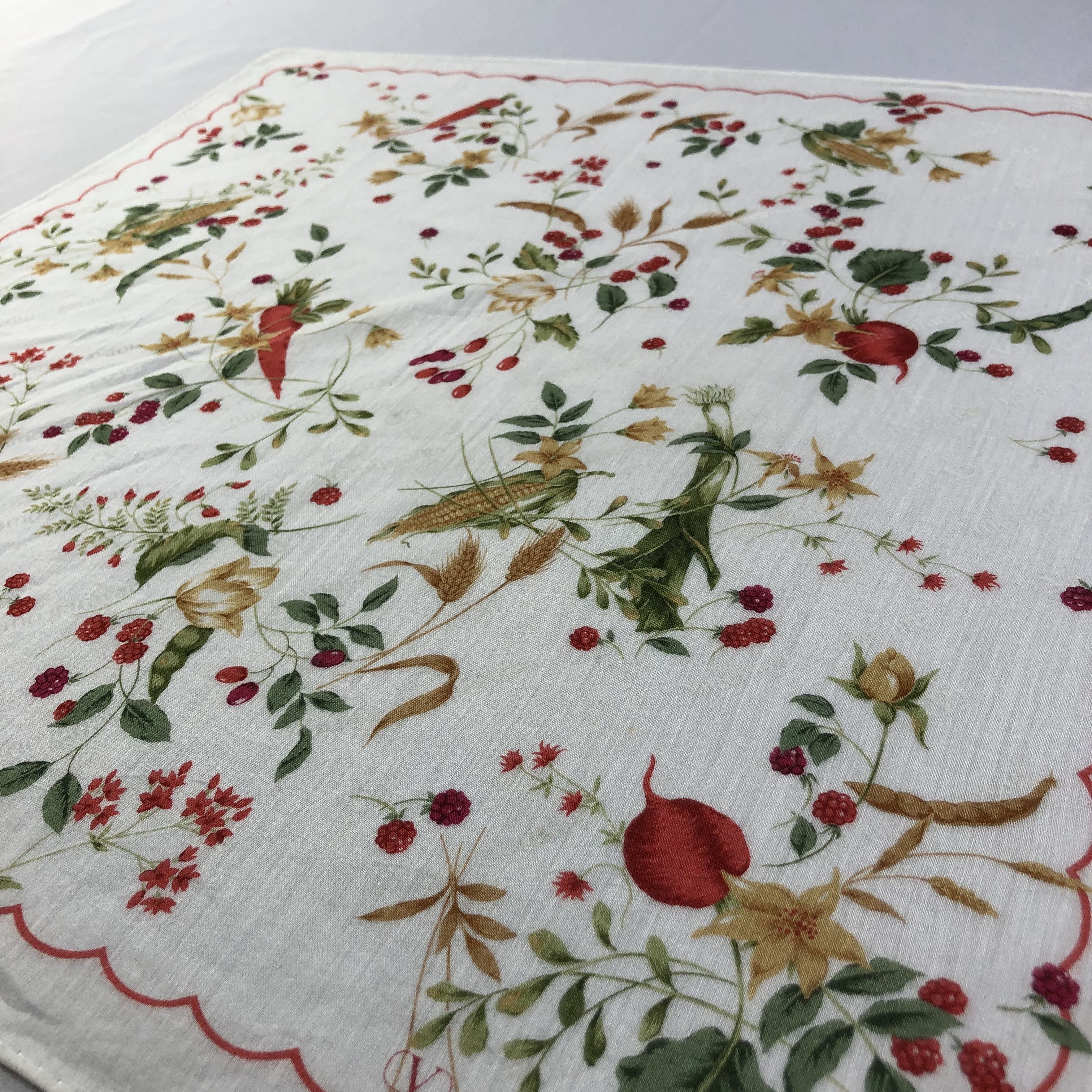 Vintage Valentino Garavani Handkerchief Neckerchief Bandana H1783 Size ONE SIZE - 3 Thumbnail