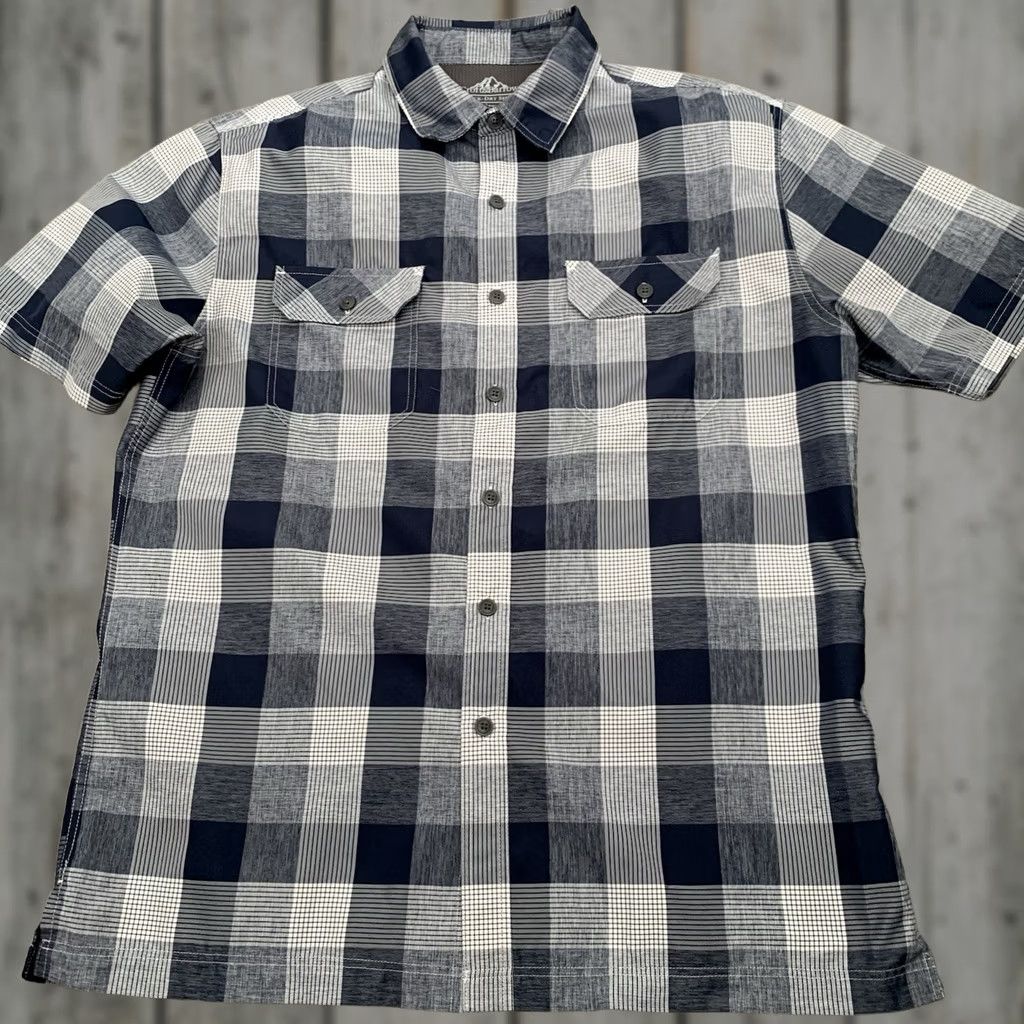 Croft & Barrow Croft & Barrow Mens Medium Plaid Performance Vented Button Up Shirt Quick Dry Size US M / EU 48-50 / 2 - 1 Thumbnail