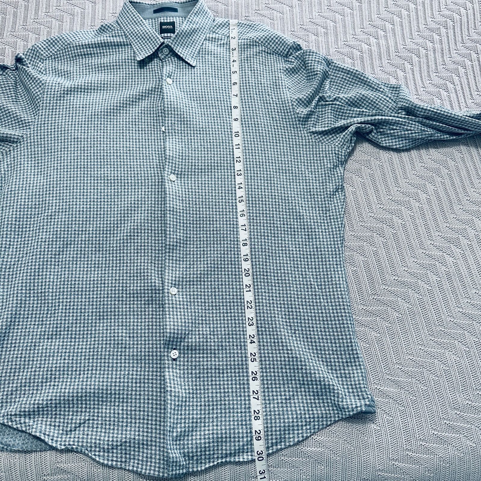Hugo Boss Hugo Boss gray plaid button down Size US XL / EU 56 / 4 - 7 Thumbnail