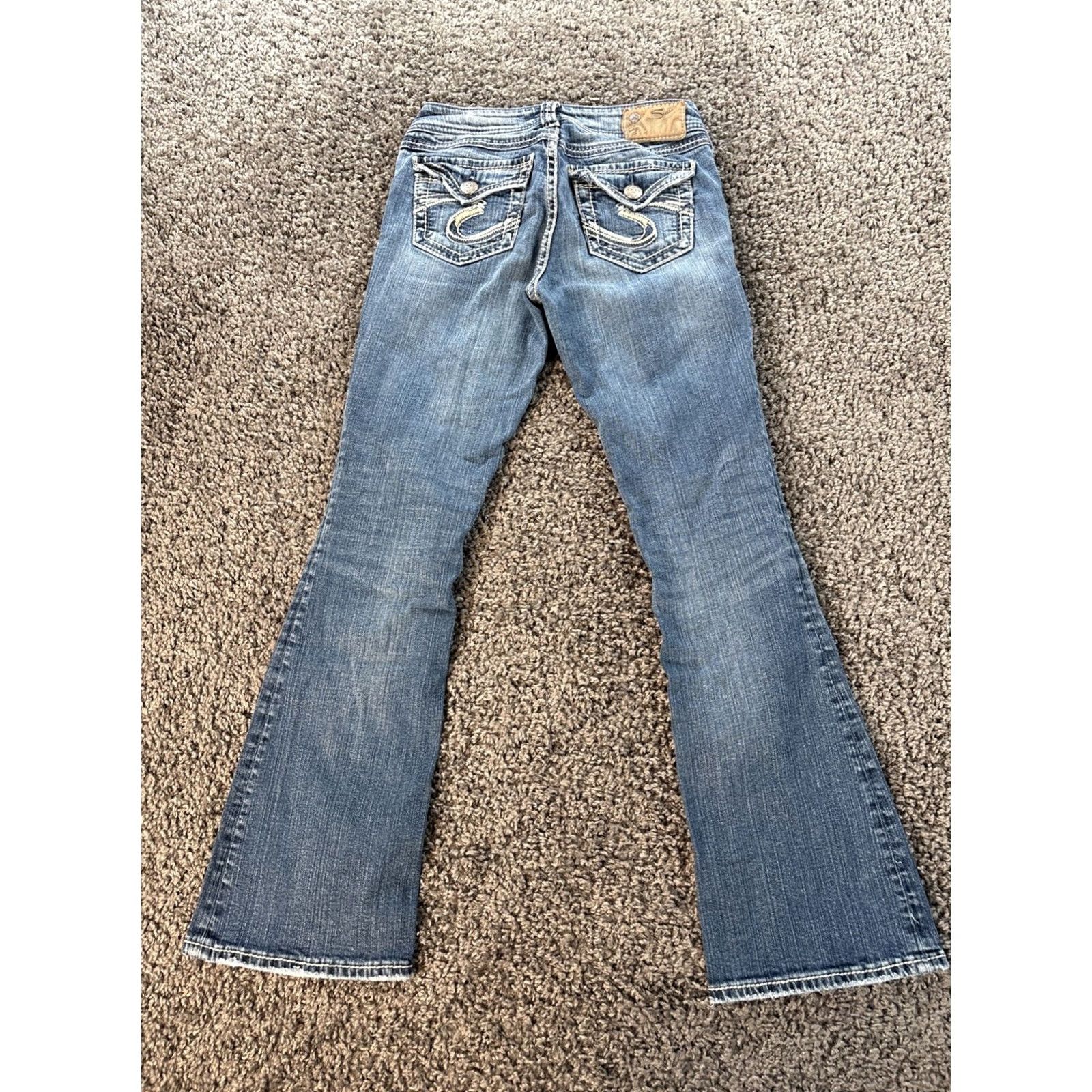 Silver Jeans Co. VINTAGE Silver Jeans Suki Jeans Womens 26x28 Low Rise Light Wash Contrast Stitch Y2K Bootcut Womens Bohemian Blue 26 28 Inseam Mens? Size 26" / US 2 / IT 38 - 8 Thumbnail