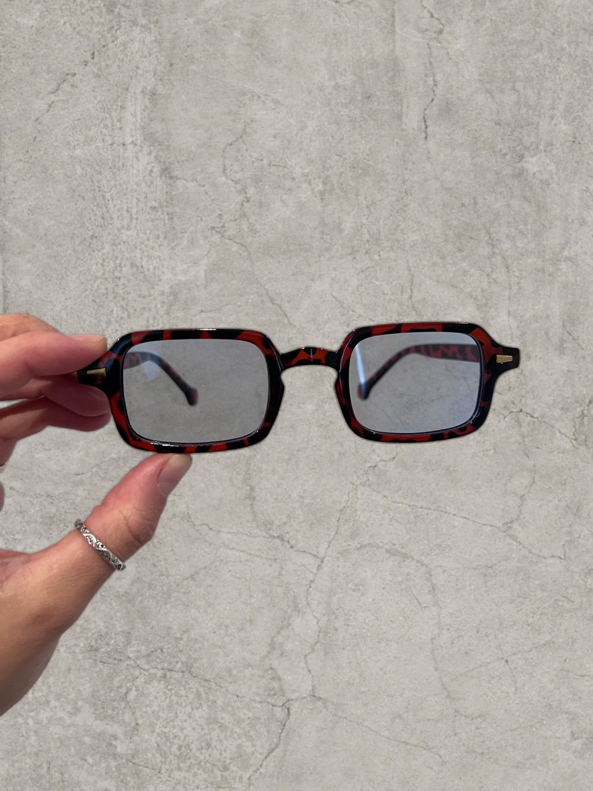 Japanese Brand UV400 square sunglasses in brown with blue lens. One size. Size ONE SIZE - 2 Thumbnail