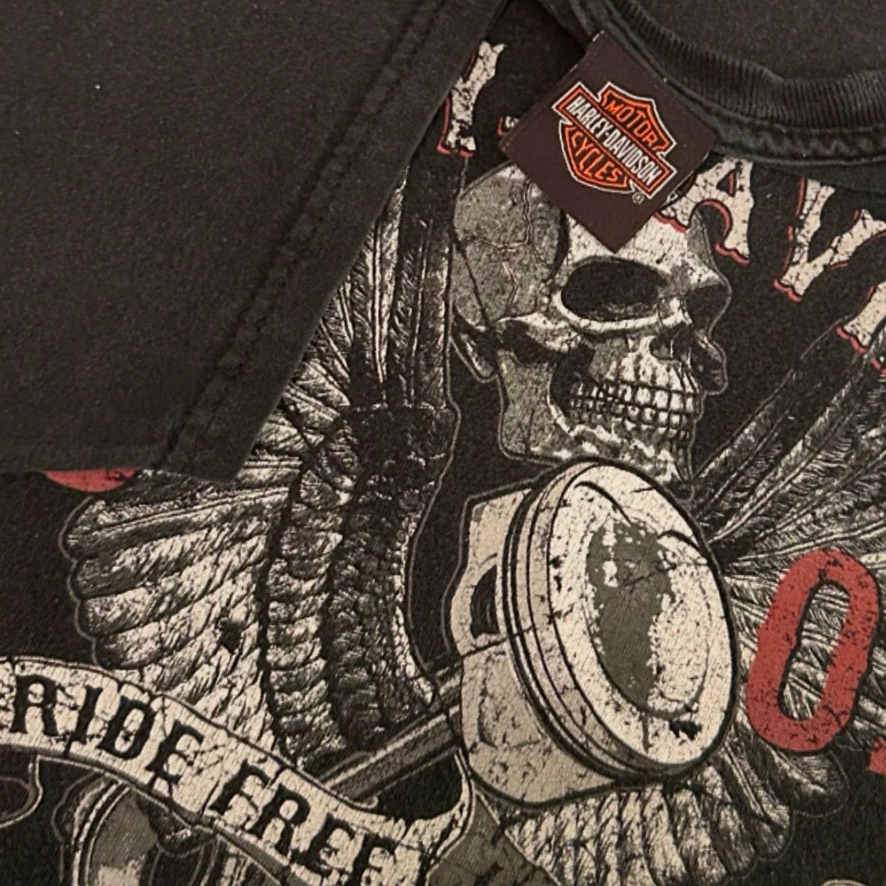 Harley Davidson VINTAGE Harley-Davidson Shirt XL Black Biker Eagle Skull Wings Logo 2013 Y2K 90s Men T-Shirt, Logo, VTG, Greensburg, PA Size US XL / EU 56 / 4 - 3 Thumbnail
