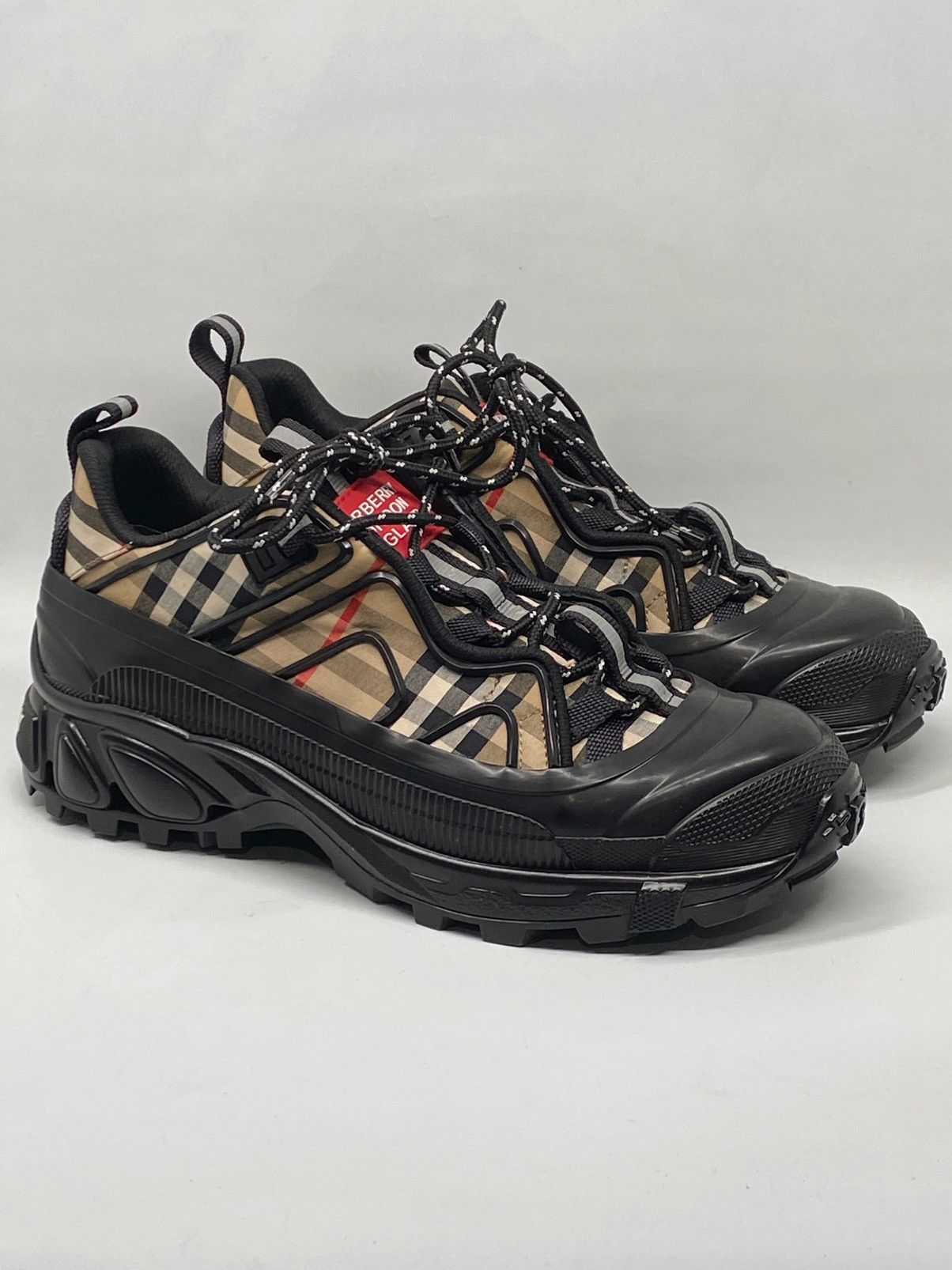 Burberry Arthur Vintage Check Sneakers size 40/us size 7