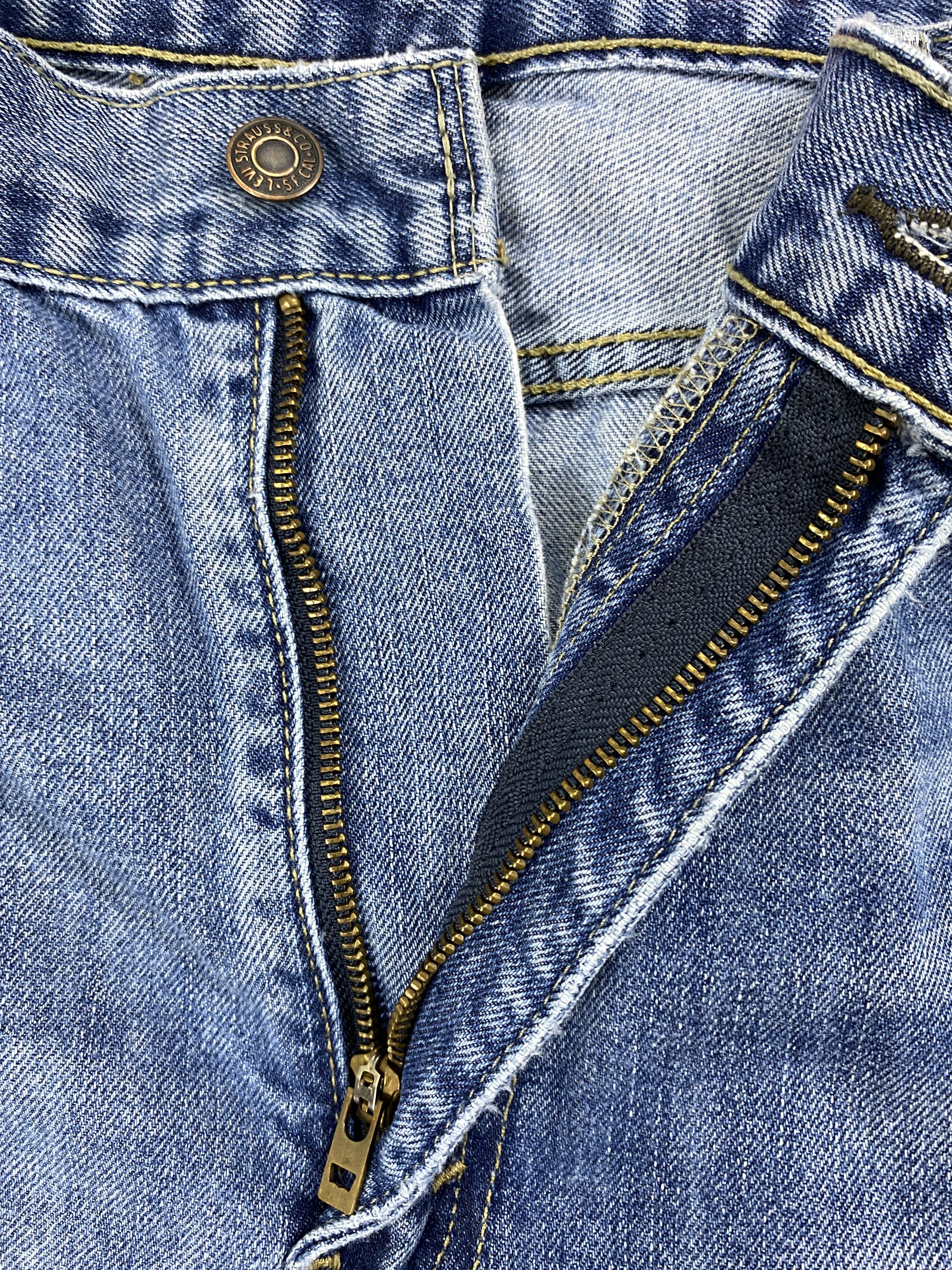Levi's Distressed Blue Levi's 505 Jeans 37x33 Denim -SJ089 Size US 37 - 6 Thumbnail