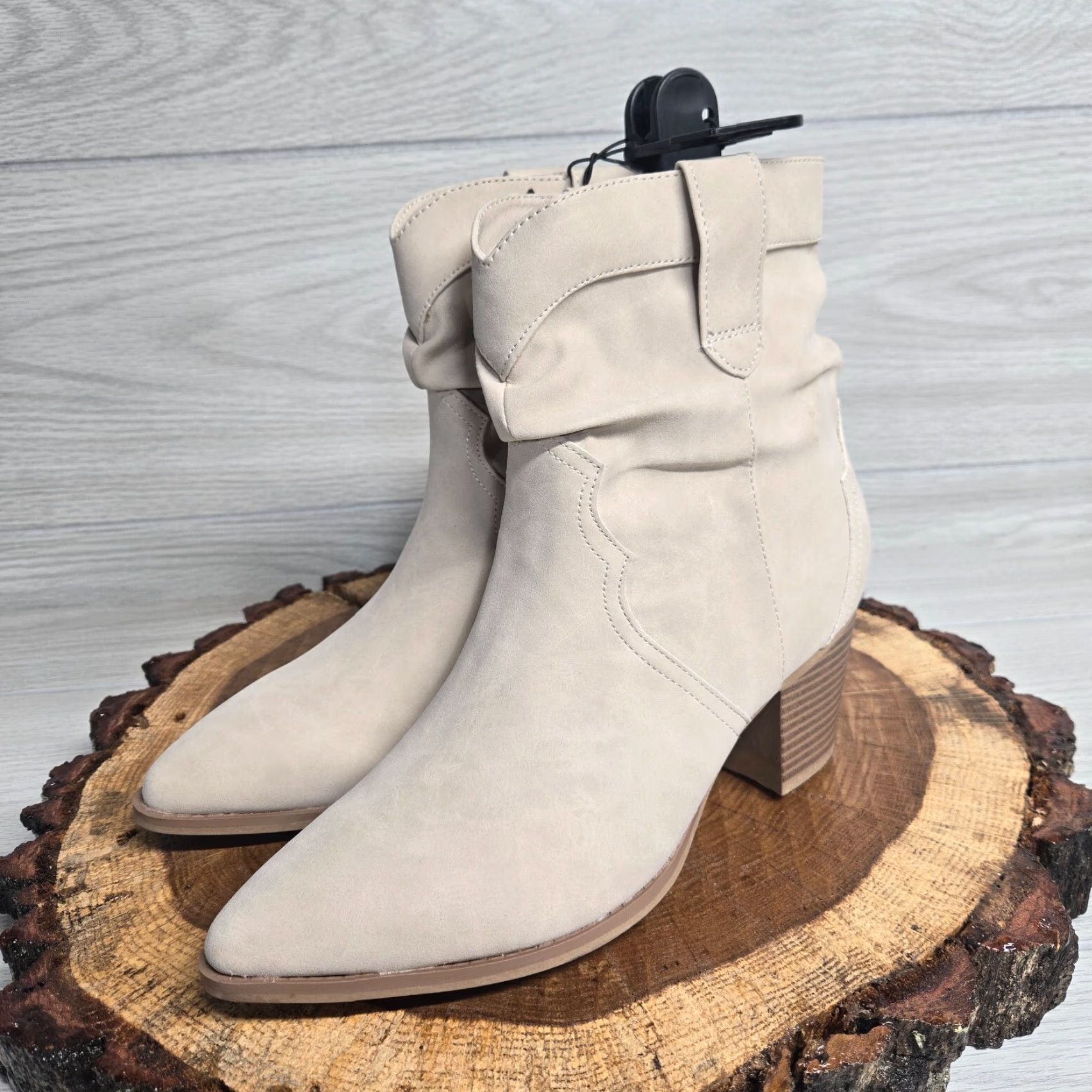 Vintage Time and Tru Boots Women 9 Cognac Faux Suede Chelsea Size US 9 / IT 39 - 2 Thumbnail
