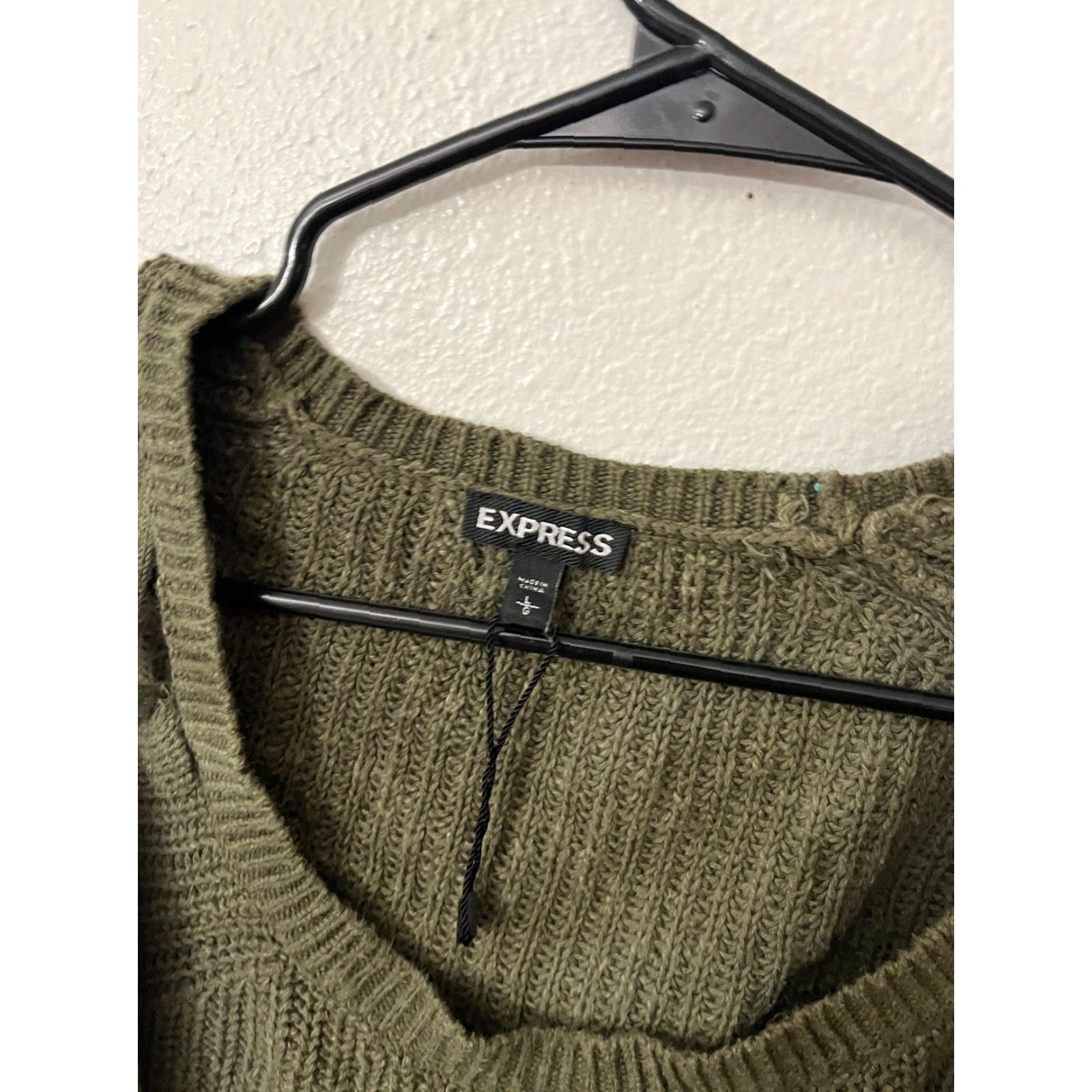 Express VINTAGE Express Green Sweater Women Large Knit Cotton Bohemian Open Shoulder Style Pullover Size L / US 10 / IT 46 - 2 Thumbnail
