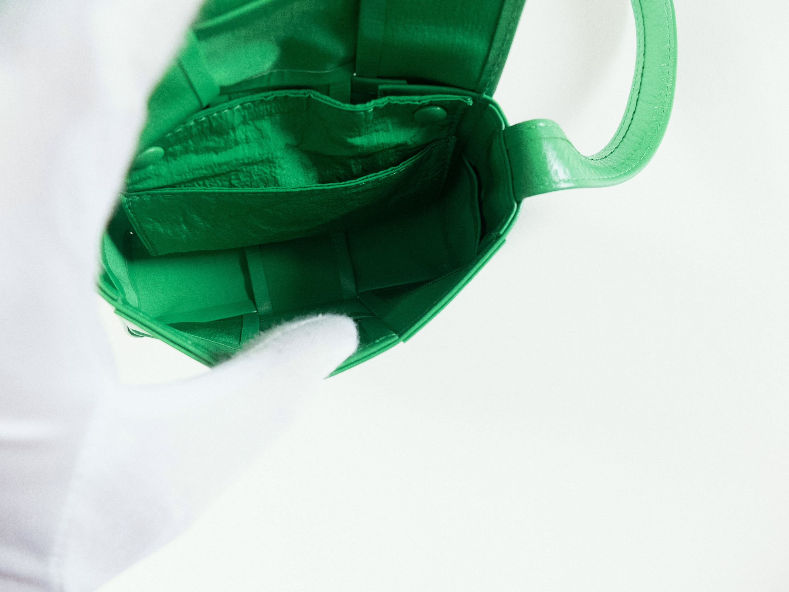 Bottega Veneta BOTTEGA VENETA Candy Cassette green paper leather mini bag Size ONE SIZE - 8 Thumbnail