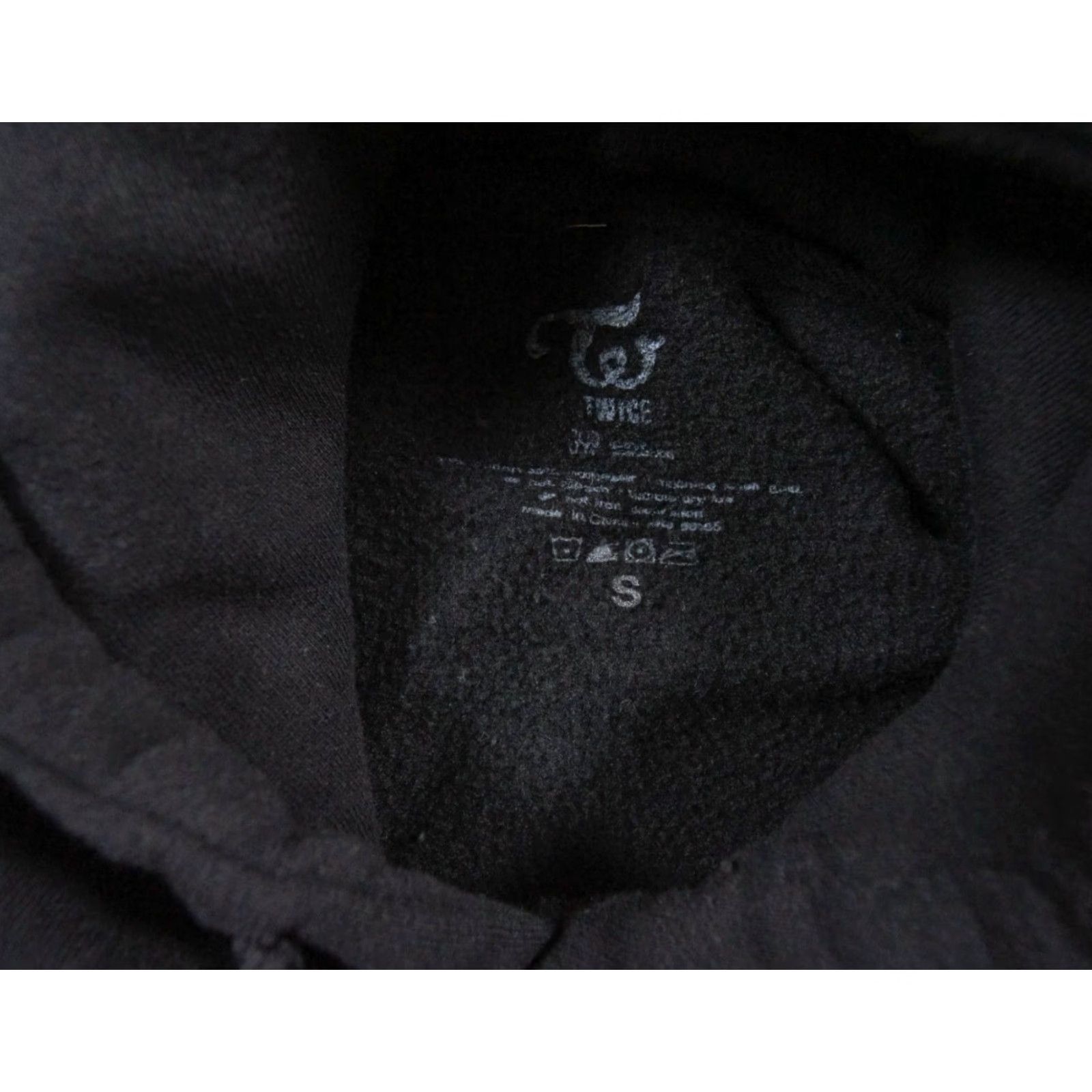 Vintage VINTAGE Twice Hoodie Pullover Adult Small Black Kpop Concert Tour Logo All Seasons Size US S / EU 44-46 / 1 - 7 Thumbnail