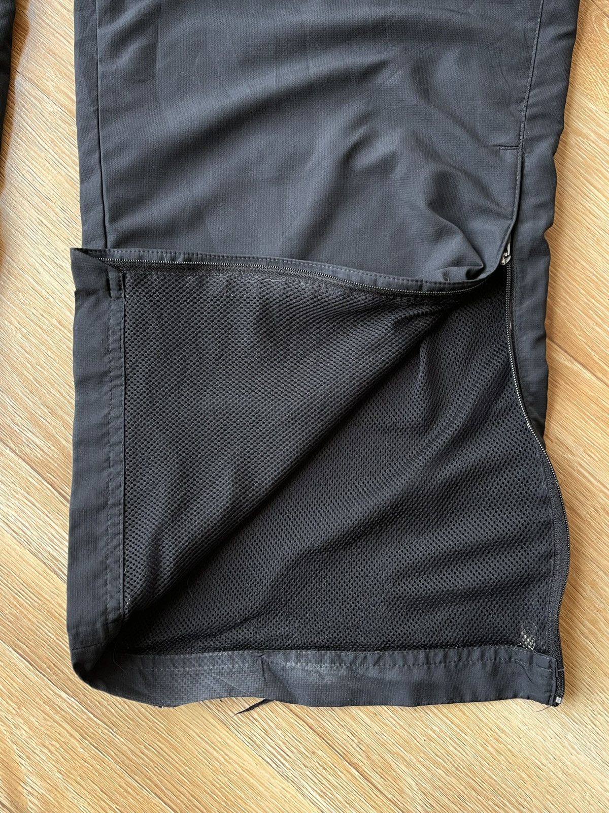 Nike Vintage Nike Swoosh Baggy Parachute Track Pants Size L Size US 34 / EU 50 - 13 Thumbnail