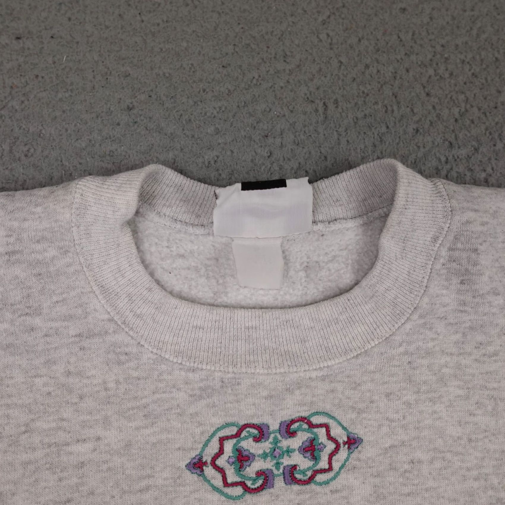 Lee VINTAGE Lee Sweatshirt Womens Large Gray Embroidered Made In USA 90s Crewneck Pullover Sweatshirt Womens Large Gray Embroidered USA 90s Lee Size L / US 10 / IT 46 - 5 Thumbnail
