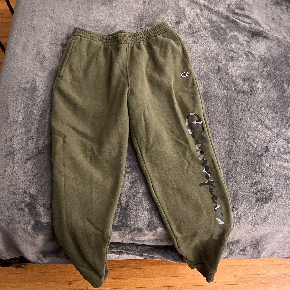 Champion Dark Green XL Champion Sweatpants Size US 42 / EU 58 - 1 Thumbnail