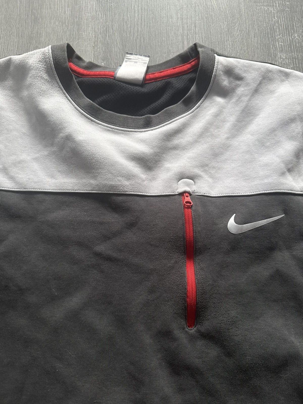Nike Vintage Nike sweatshirt Size XL grey red Size US XL / EU 56 / 4 - 2 Thumbnail