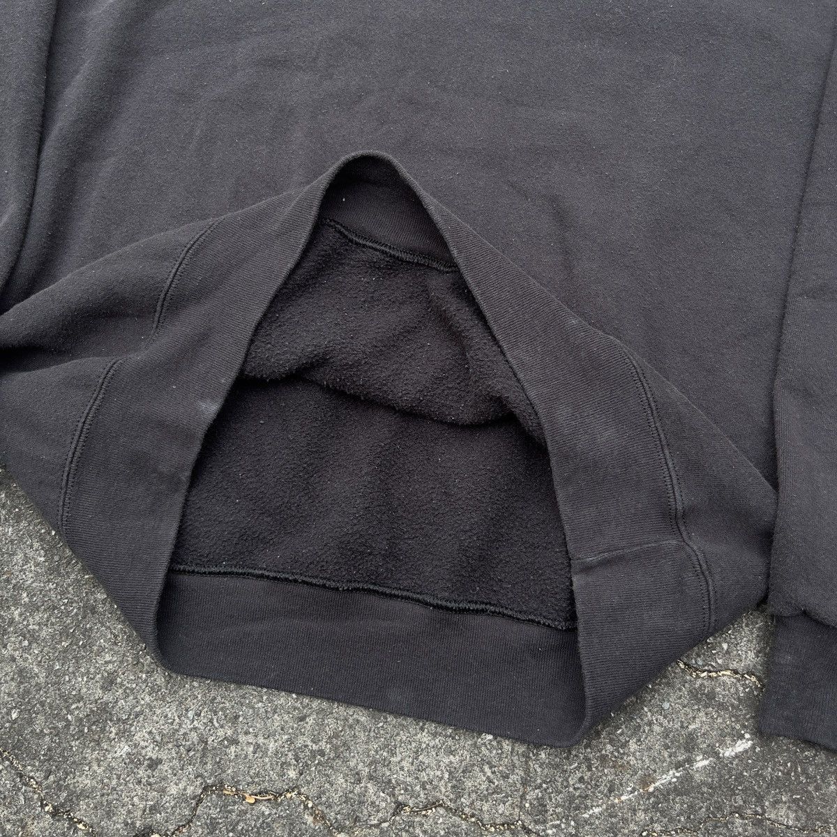 Vintage Vintage 90s Blank Black Crewneck Sweatshirt Size US XL / EU 56 / 4 - 4 Thumbnail