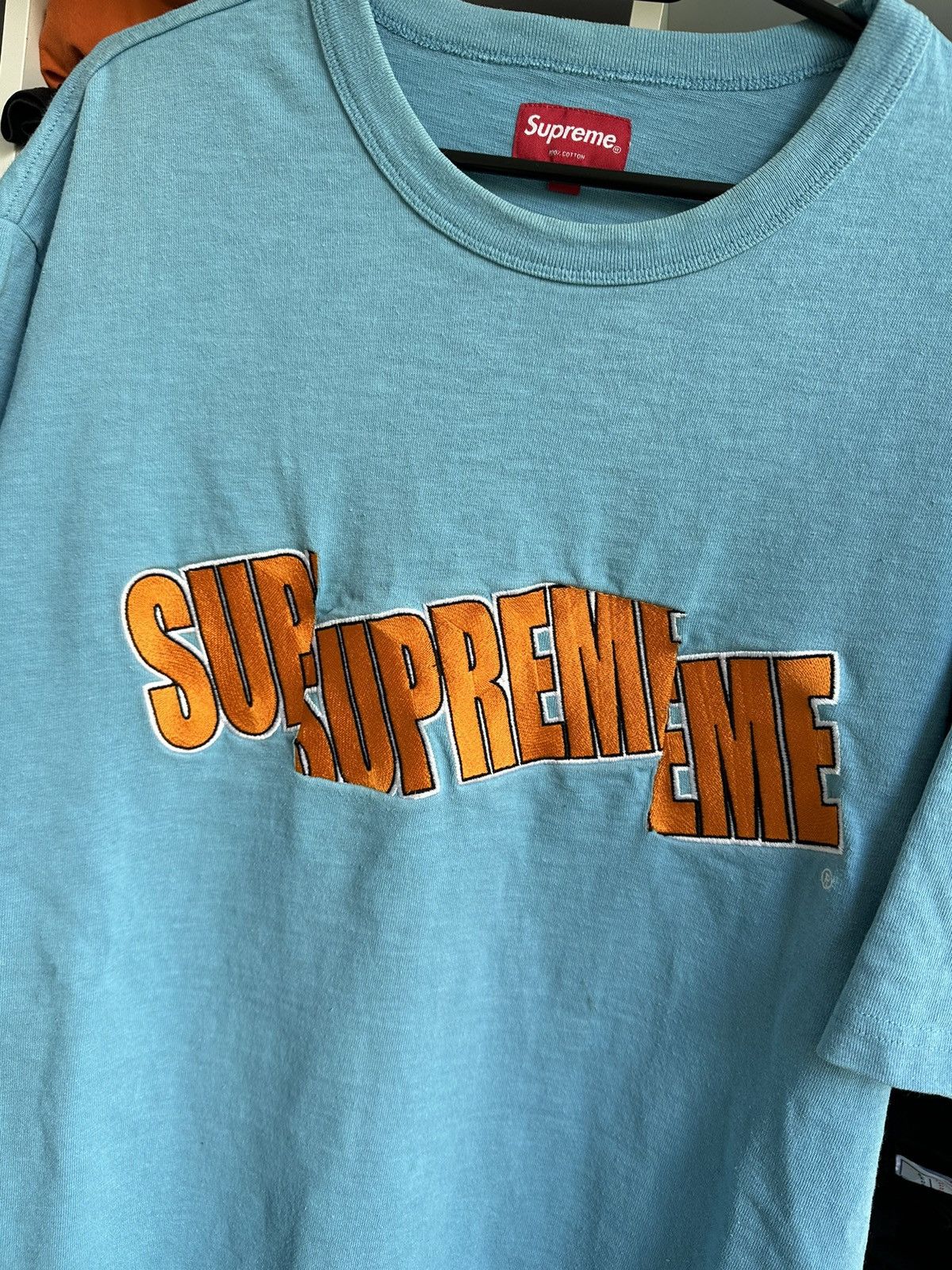 Supreme 🔥SUPREME EMBROIDERED CUT LOGO T-SHIRT🔥 Size US XL / EU 56 / 4 - 4 Thumbnail