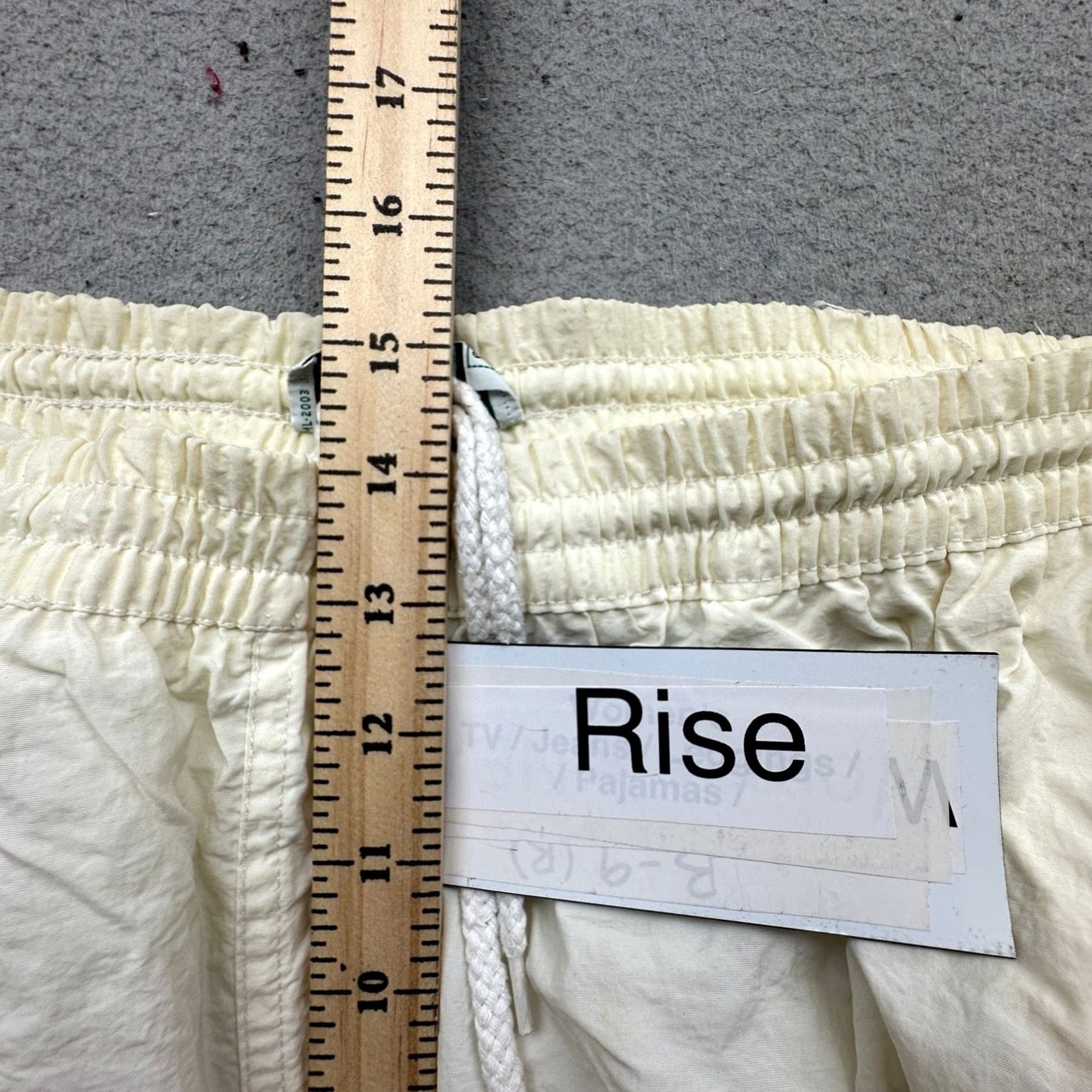 Lacoste VINTAGE Lacoste Nylon Windbreaker Pants Mens Large White Logo Jogger Windbreaker 90s 80s Casual Boys Mens Size US 33 - 6 Thumbnail