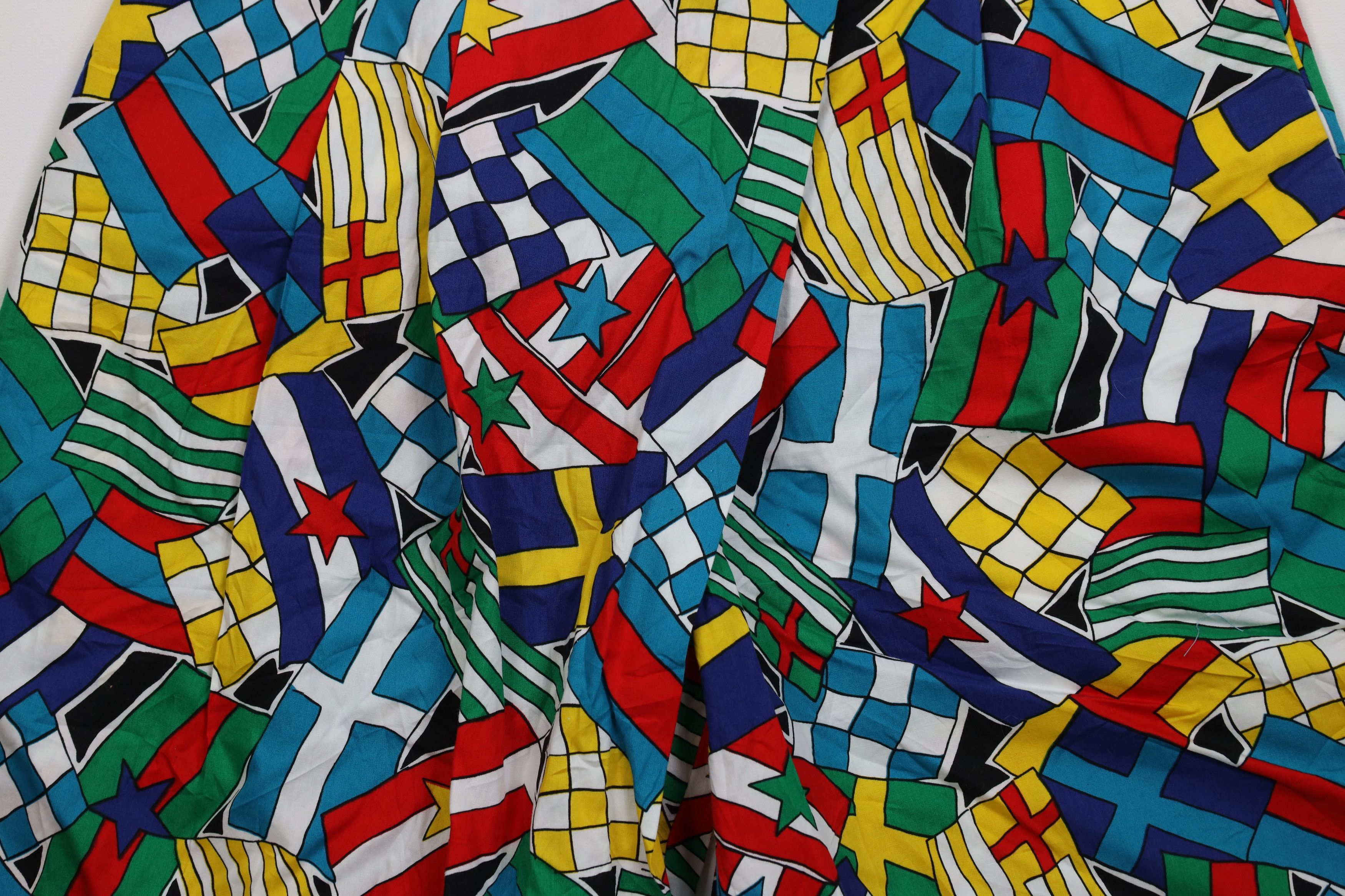 Vintage Vintage 90s Streetwear Flags Wrap Skirt Shorts USA Cotton Size 32" / US 10 / IT 46 - 3 Thumbnail
