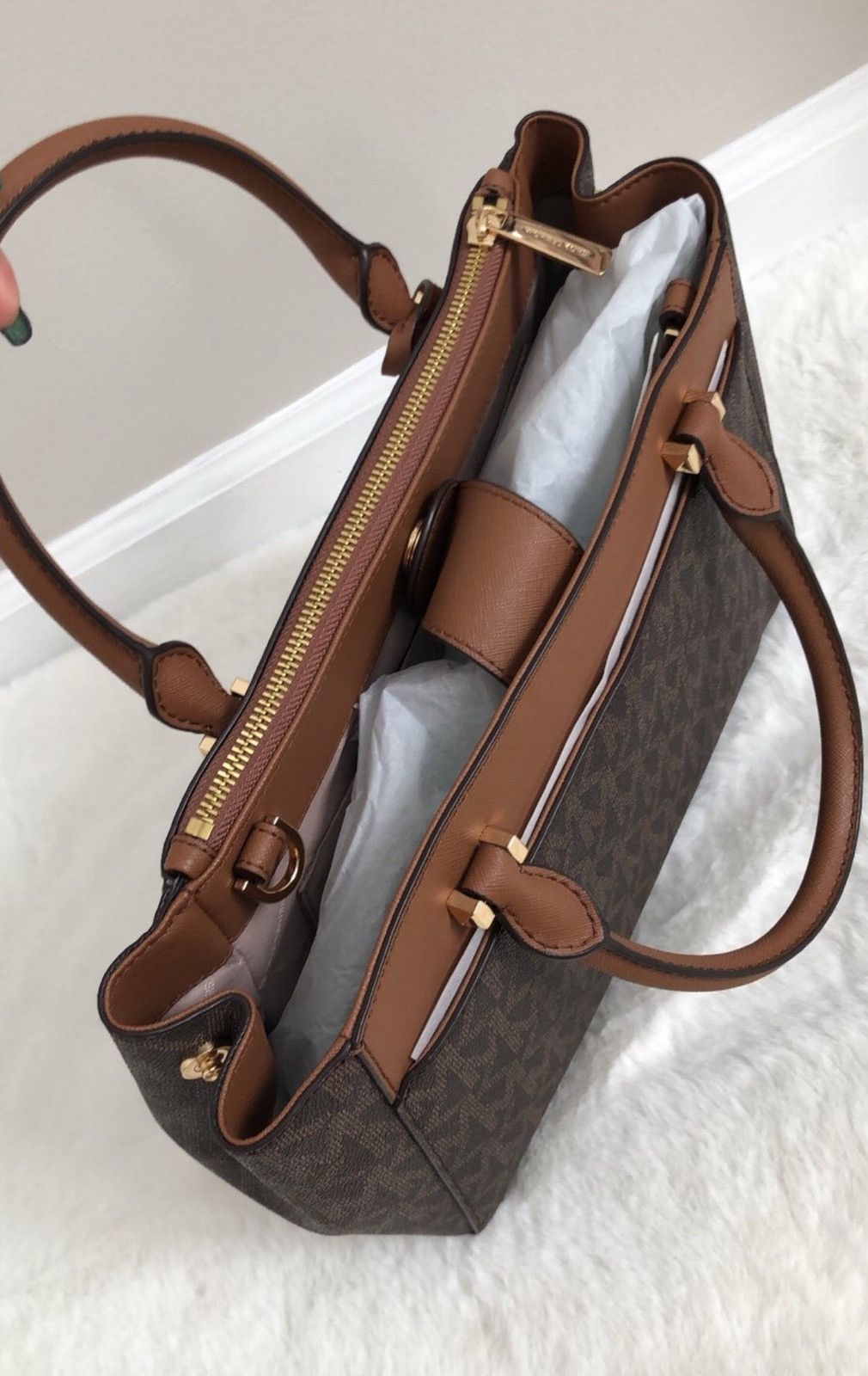 Michael Kors Michael Kors Gibson Satchel Bag Size ONE SIZE - 6 Thumbnail