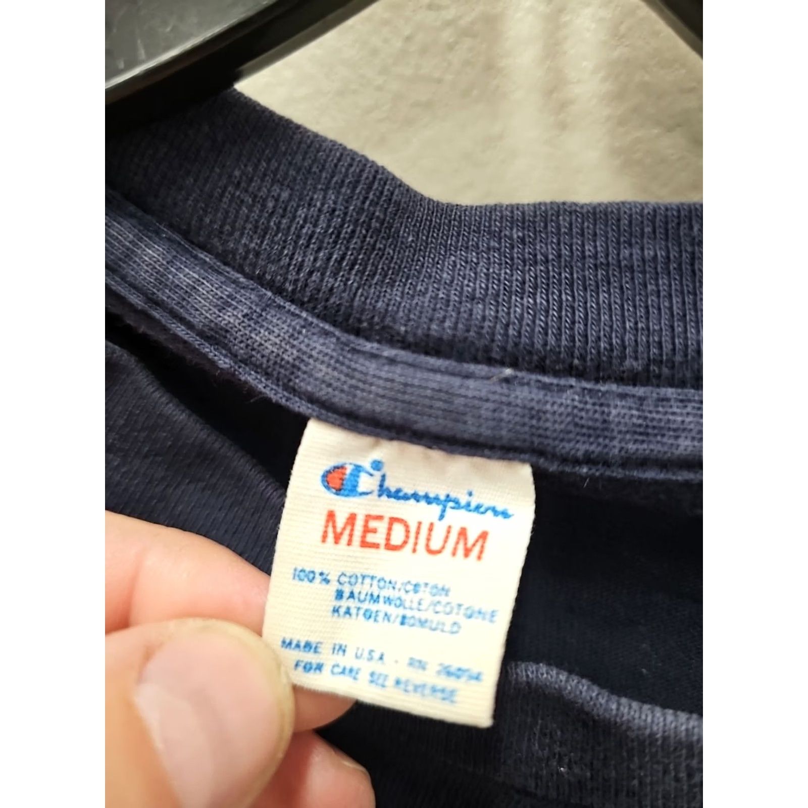 Champion VTG Champion NY Health & Racquet Club Shirt M Blue 80s Seinfeld Mens Pullover Sweatshirt Size US M / EU 48-50 / 2 - 3 Thumbnail